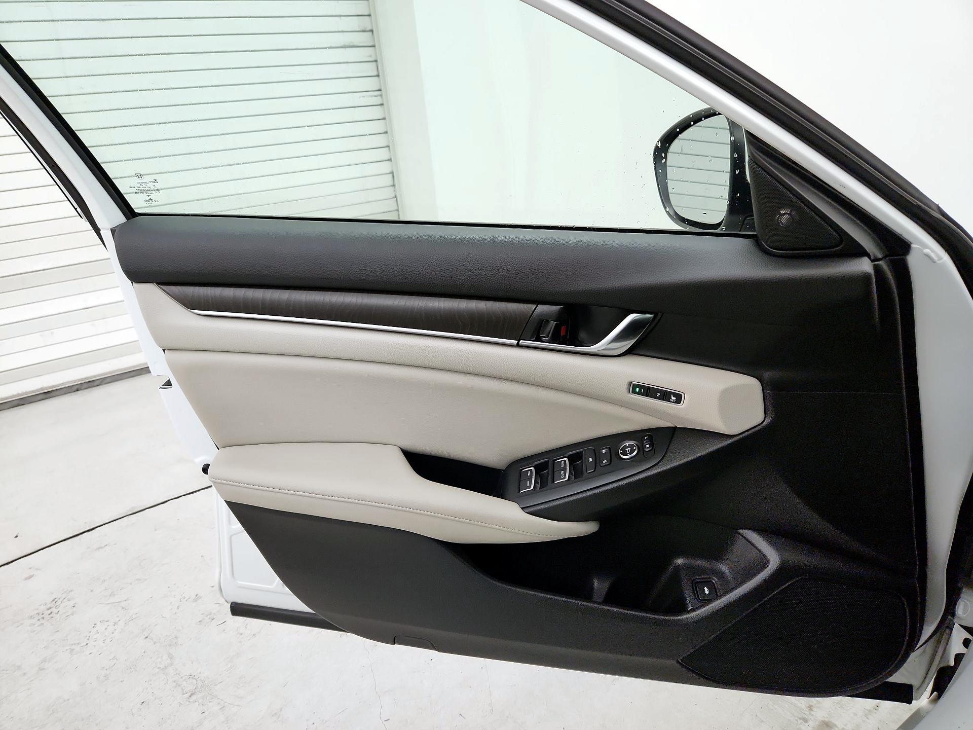 Thumbnail: 2020 Honda Accord - 12