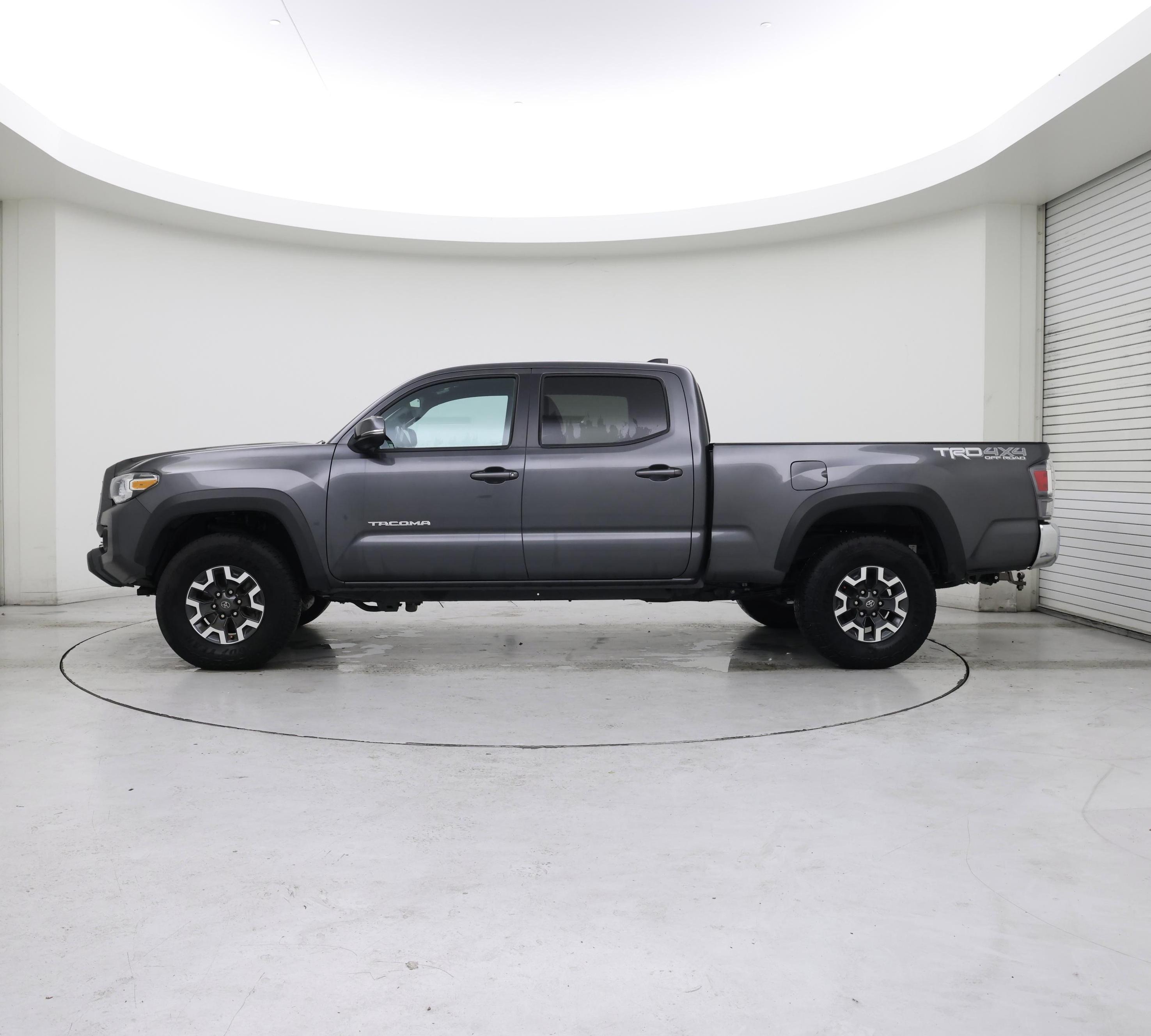 Thumbnail: 2022 Toyota Tacoma - 3