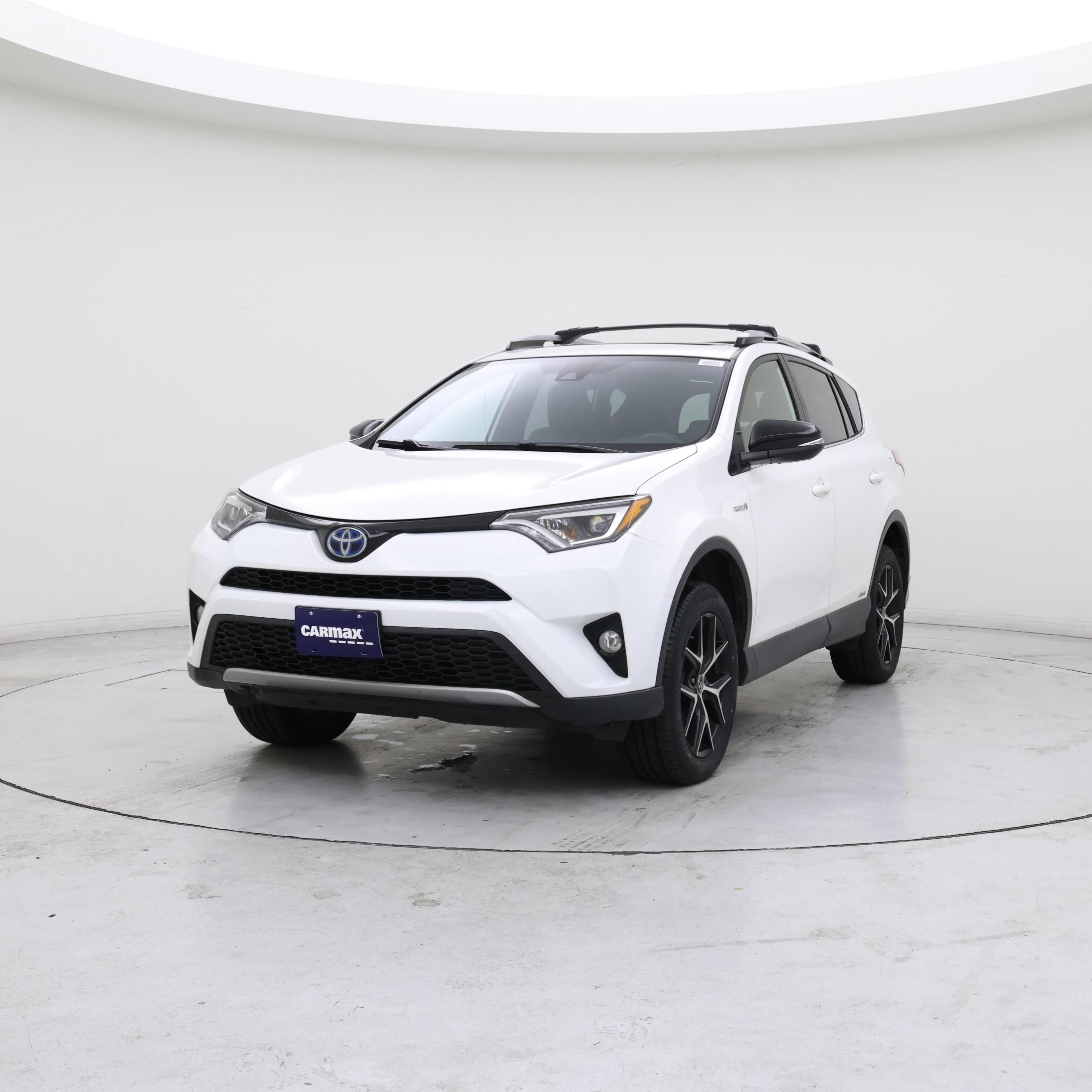 Thumbnail: 2018 Toyota RAV4 - 4