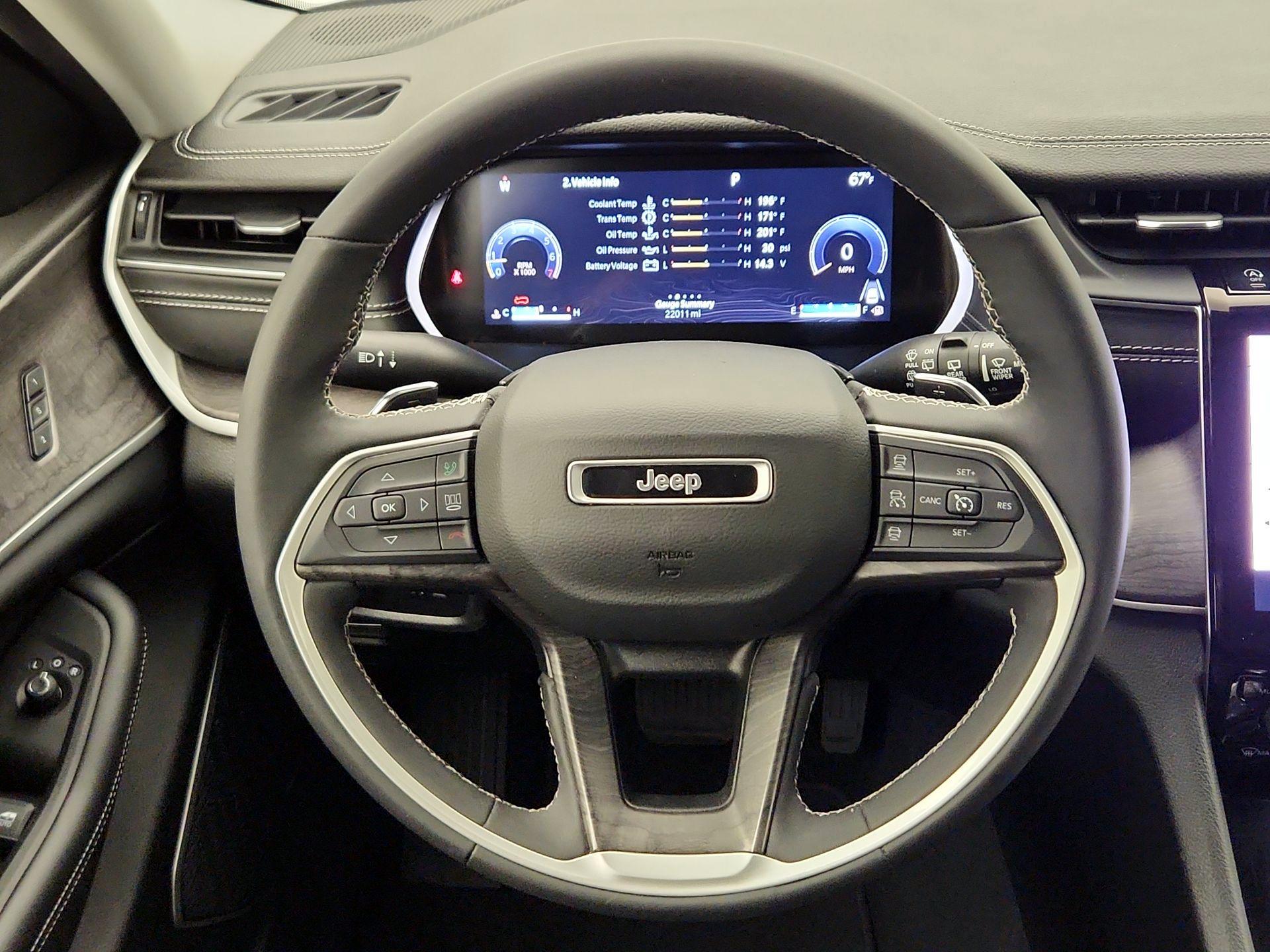 Thumbnail: 2023 Jeep Grand Cherokee - 10