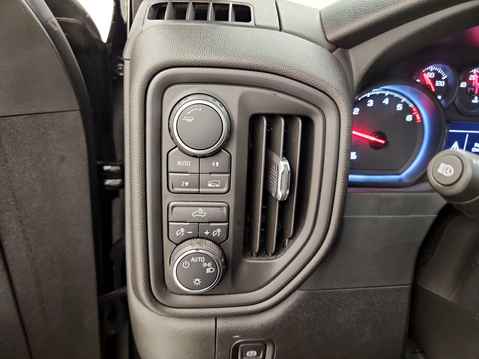 Thumbnail: 2022 Chevrolet Silverado 1500 - 13
