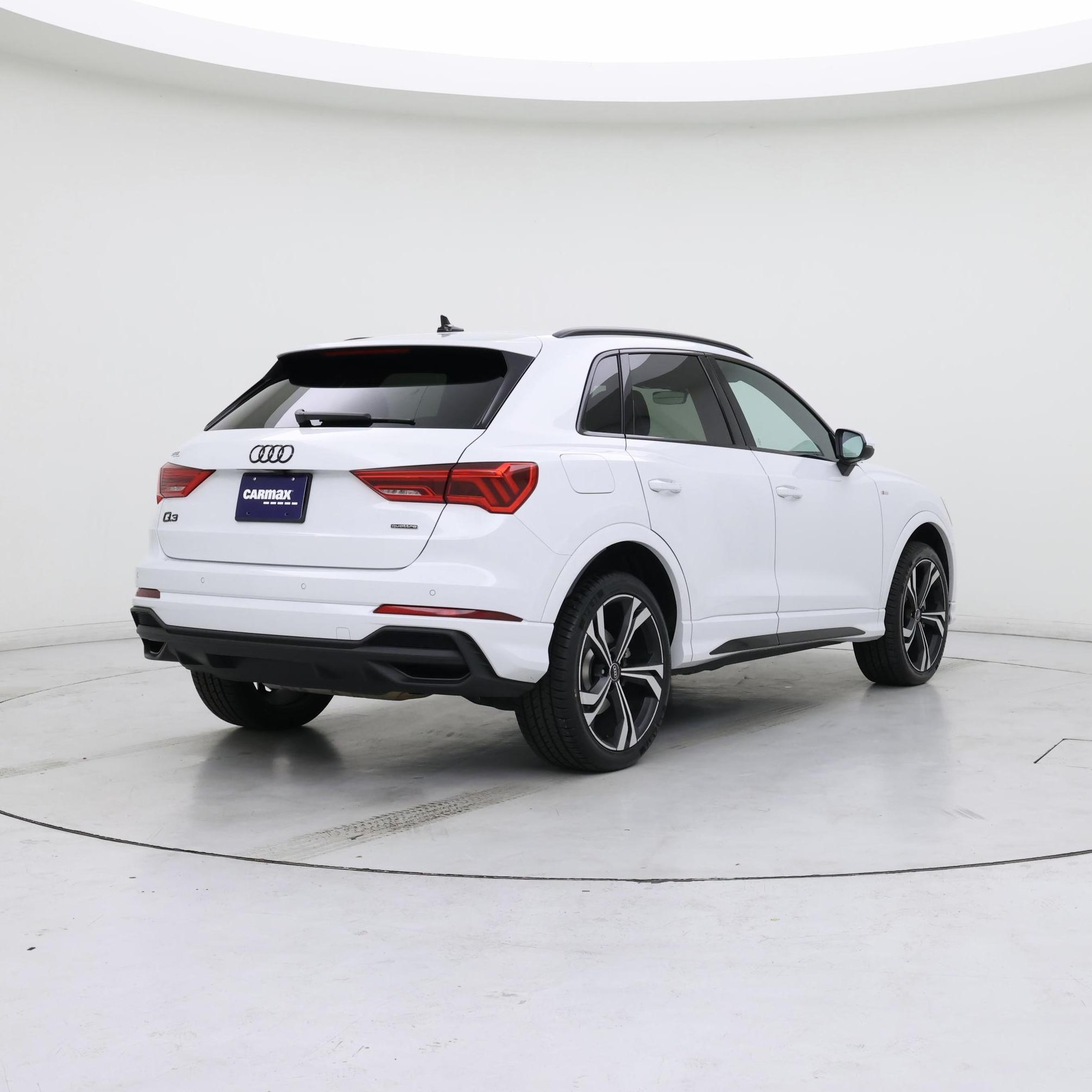 Thumbnail: 2023 Audi Q3 - 8