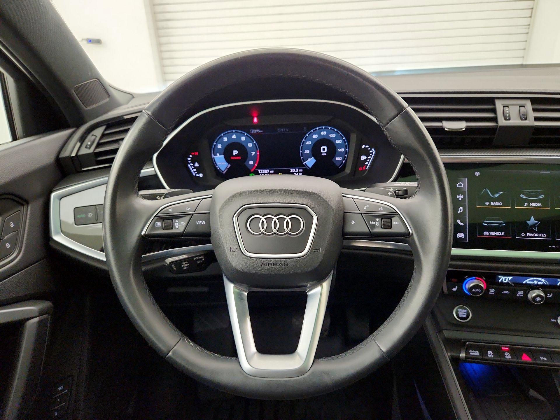 Thumbnail: 2023 Audi Q3 - 10