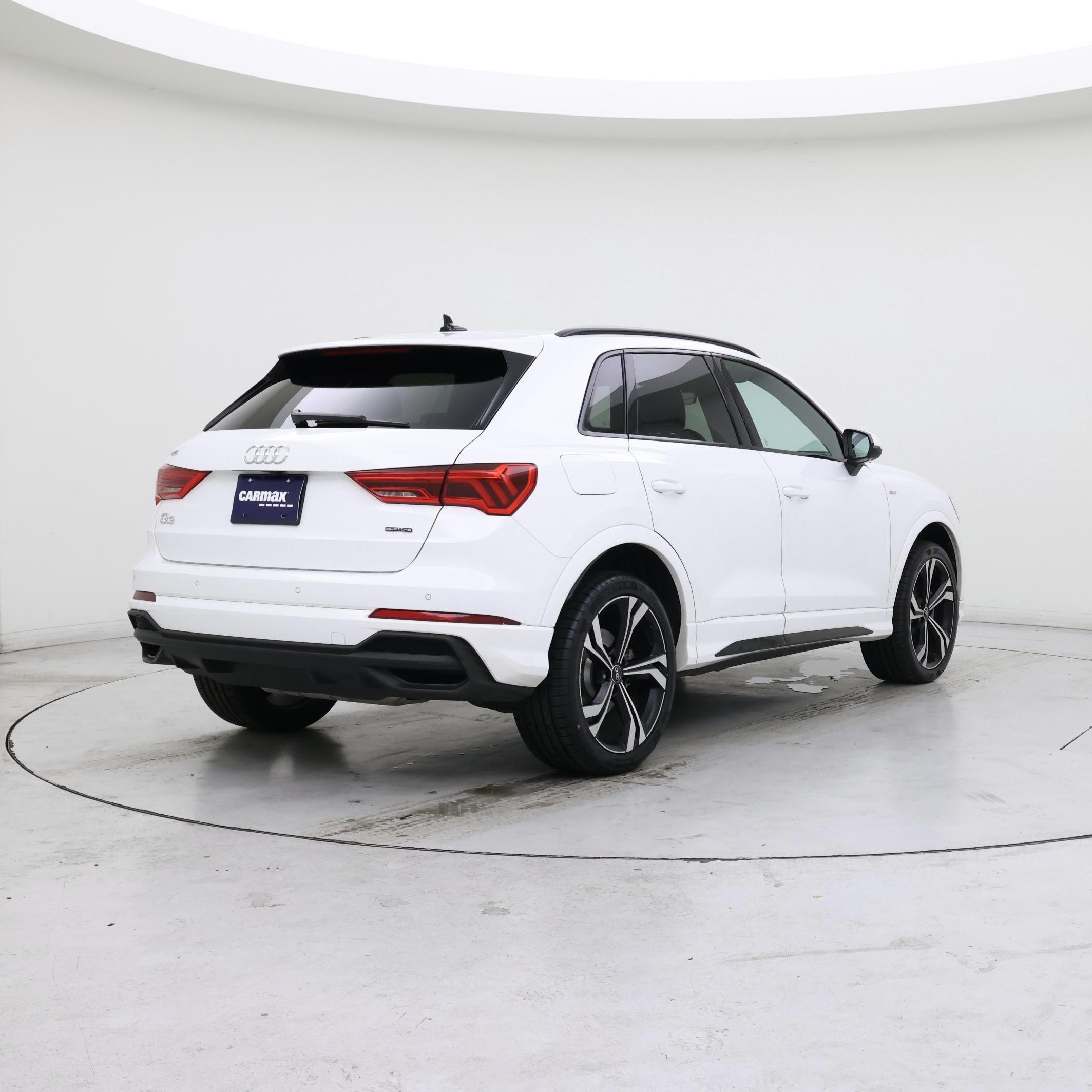 Thumbnail: 2023 Audi Q3 - 8