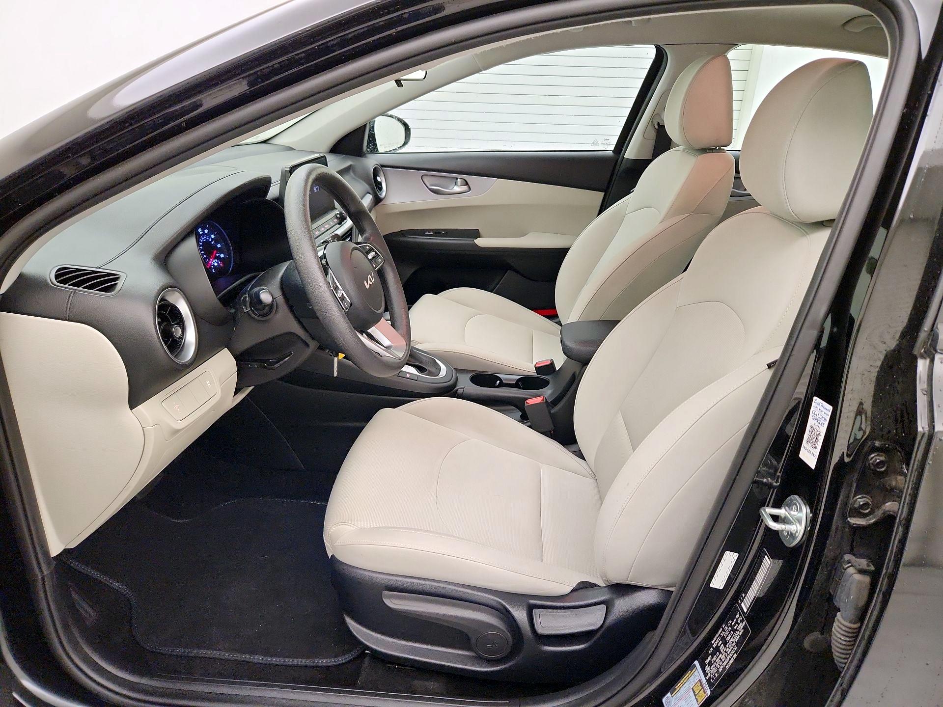 Thumbnail: 2023 Kia Forte - 11