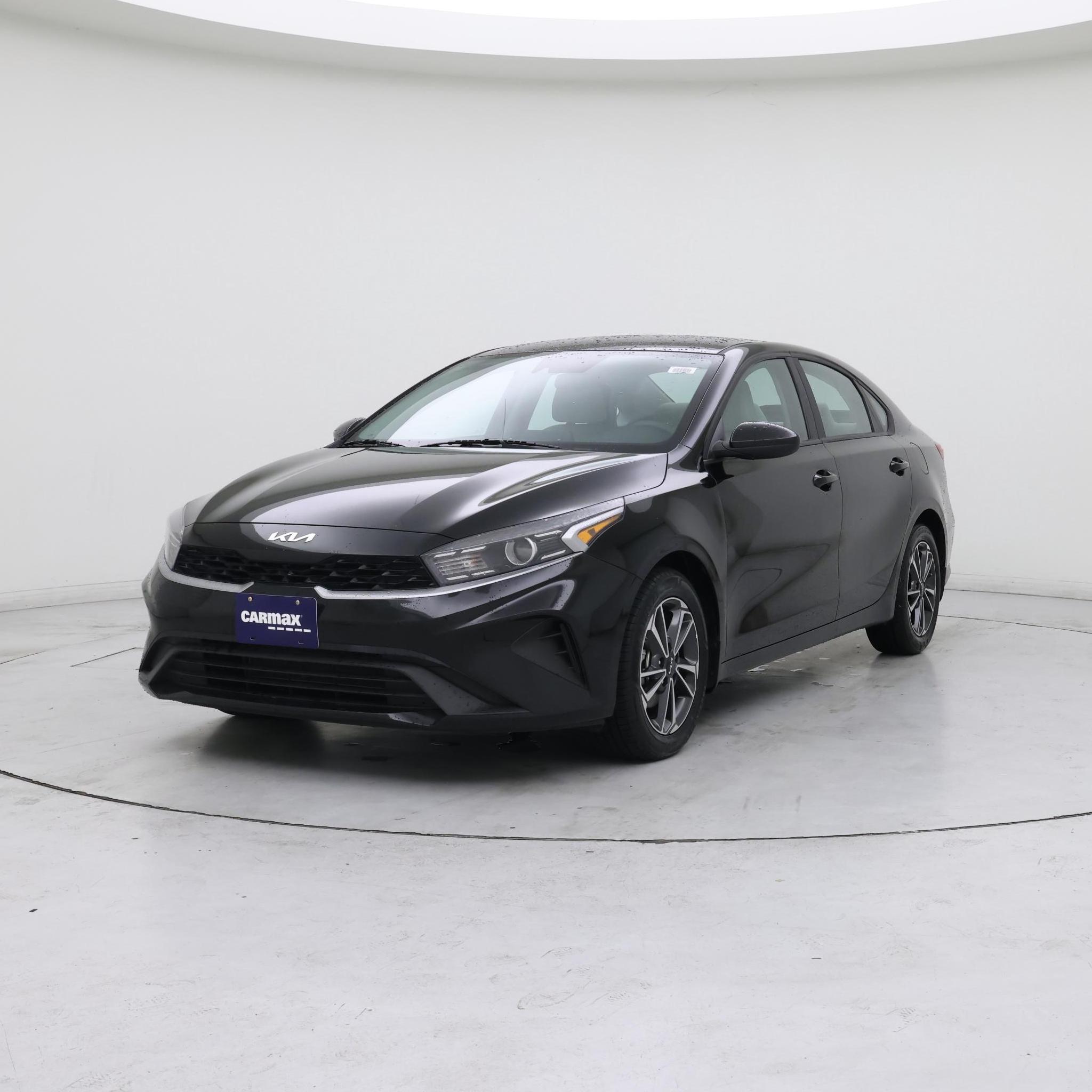 Thumbnail: 2023 Kia Forte - 4