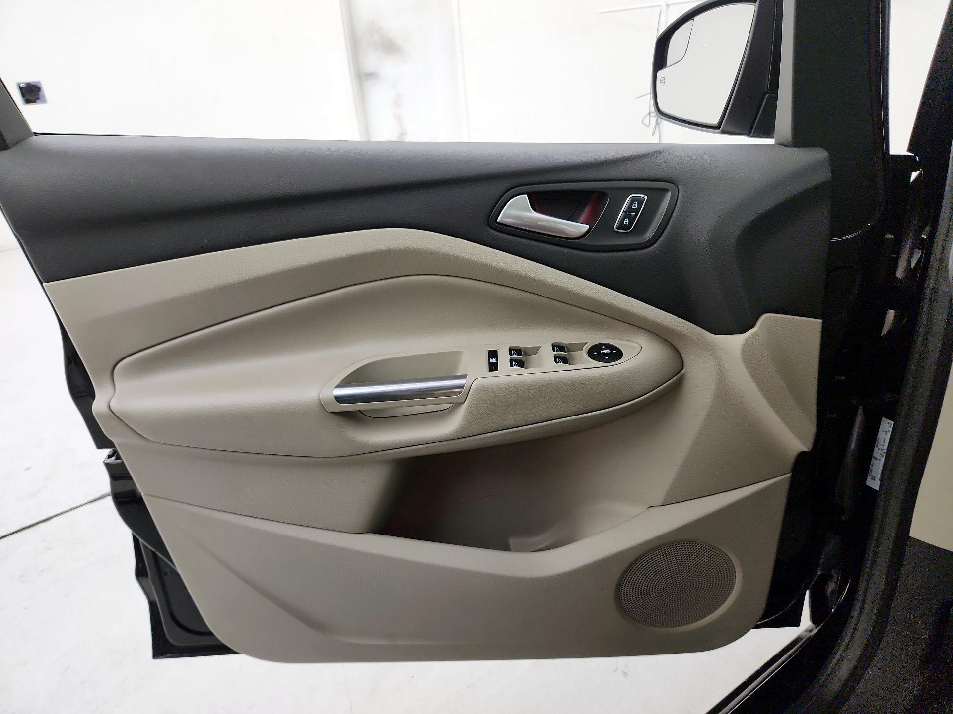Thumbnail: 2015 Ford C-Max - 12