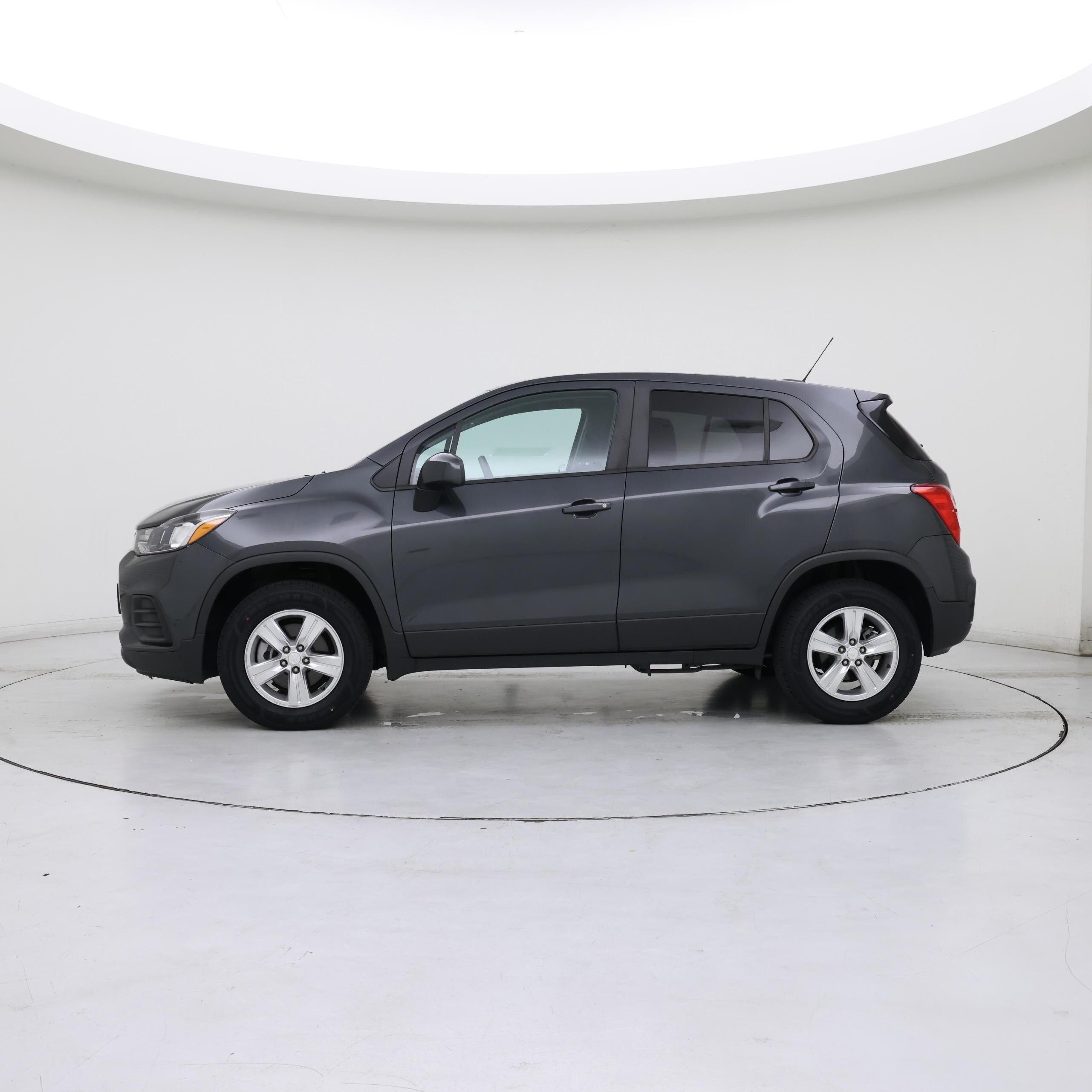 Thumbnail: 2019 Chevrolet Trax - 3