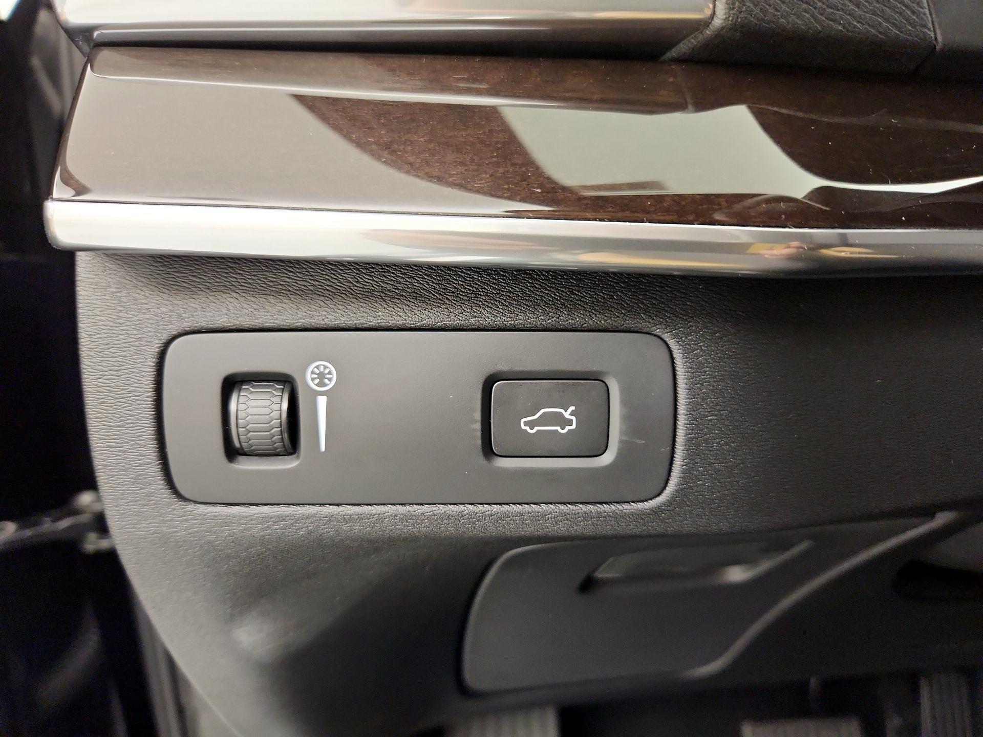 Thumbnail: 2019 Volvo XC90 - 13