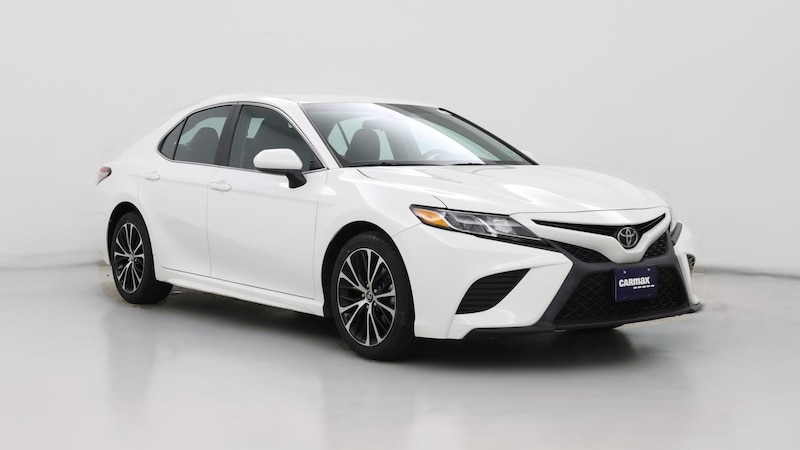 2018 Toyota Camry SE Hero Image
