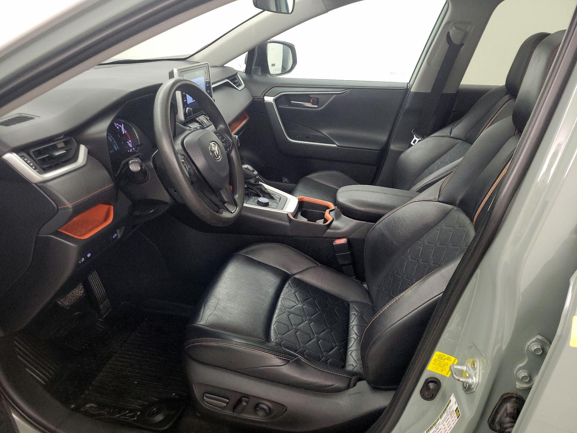 Thumbnail: 2019 Toyota RAV4 - 11