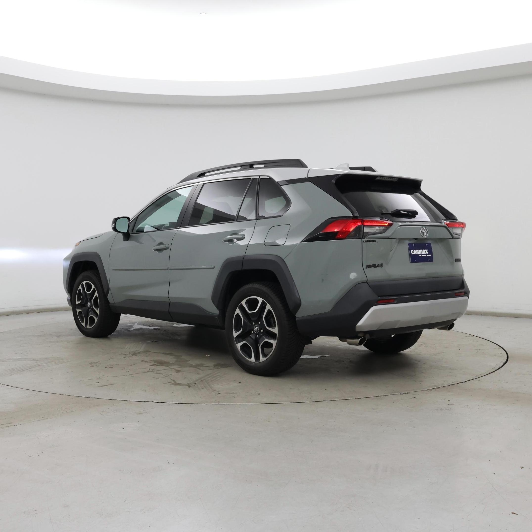 Thumbnail: 2019 Toyota RAV4 - 2