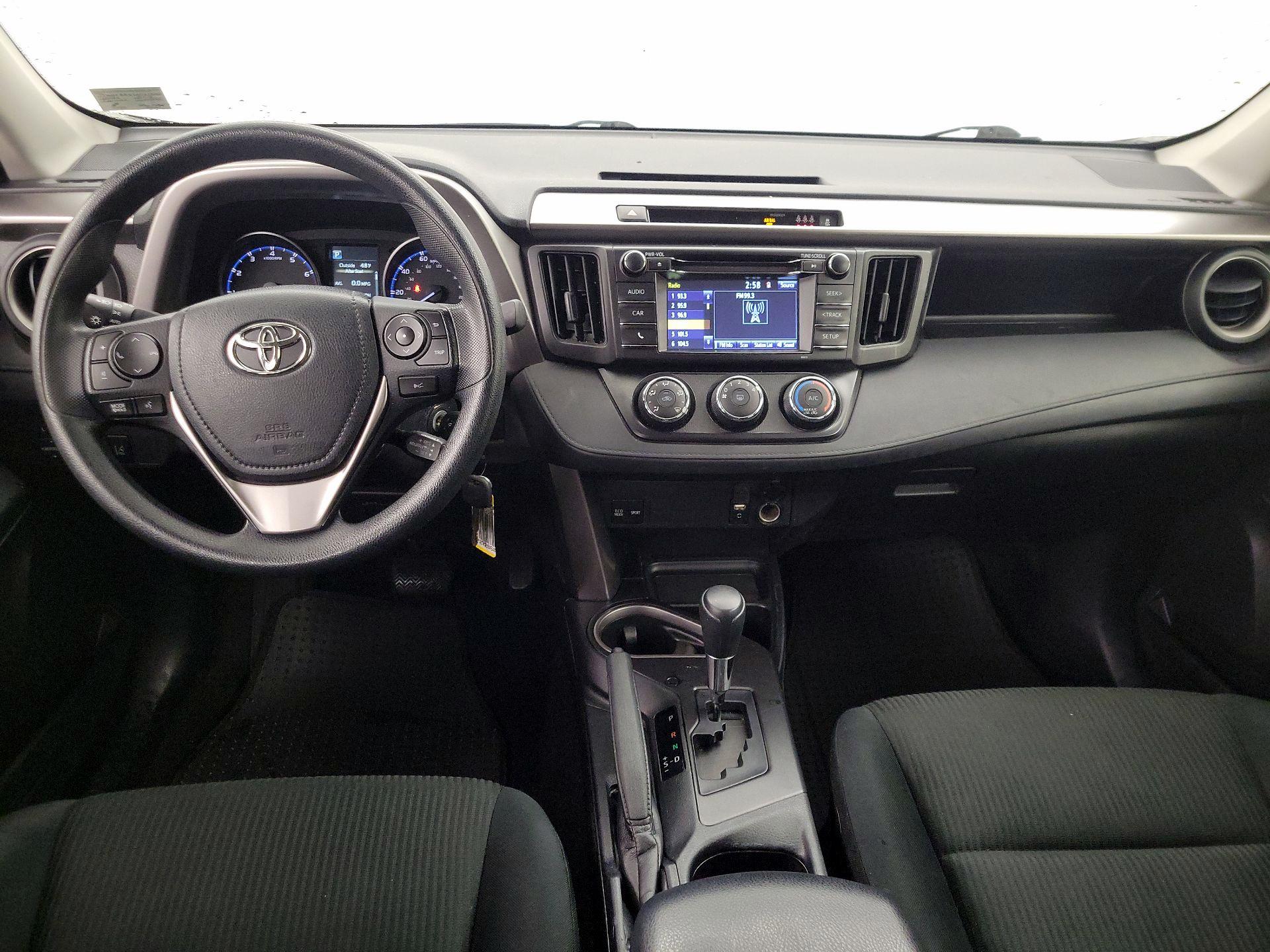Thumbnail: 2017 Toyota RAV4 - 9