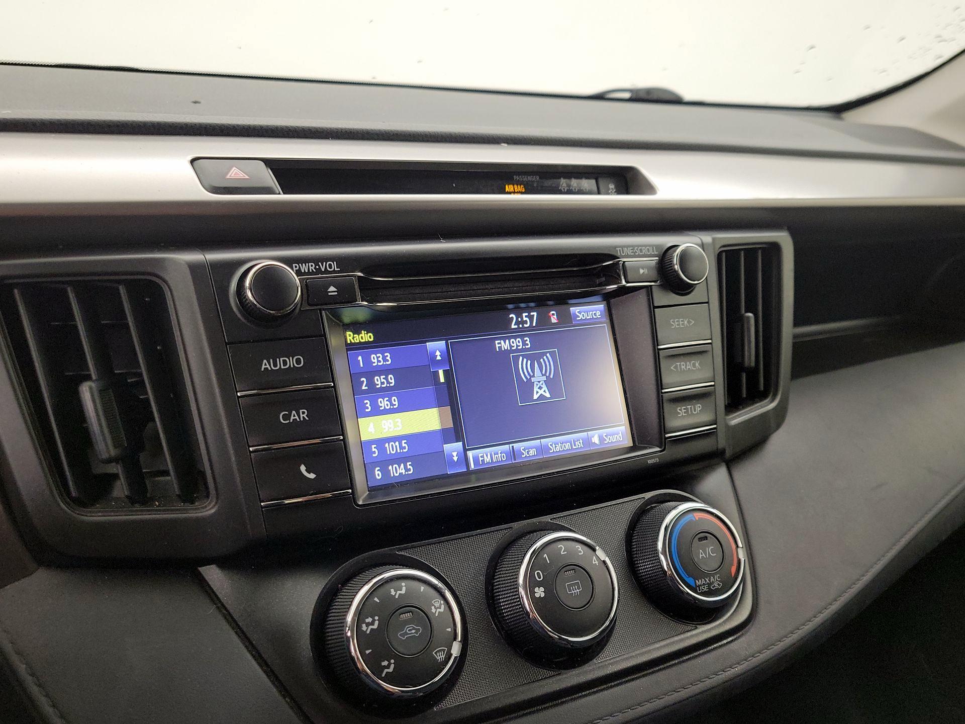 Thumbnail: 2017 Toyota RAV4 - 15