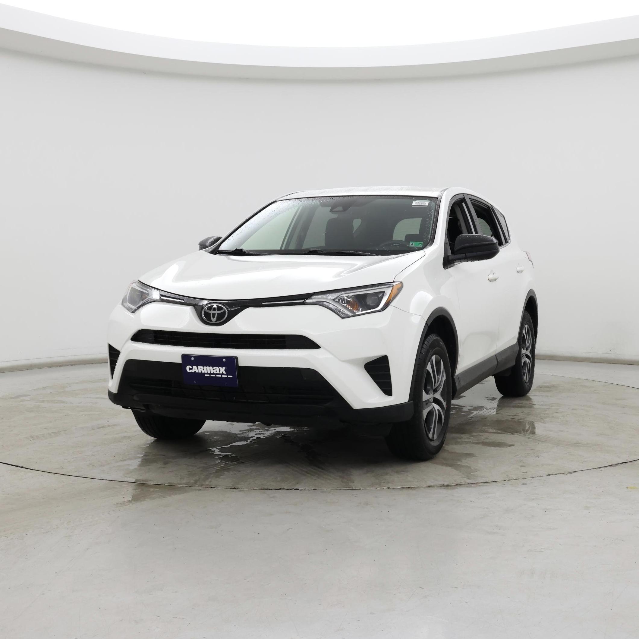 Thumbnail: 2017 Toyota RAV4 - 4