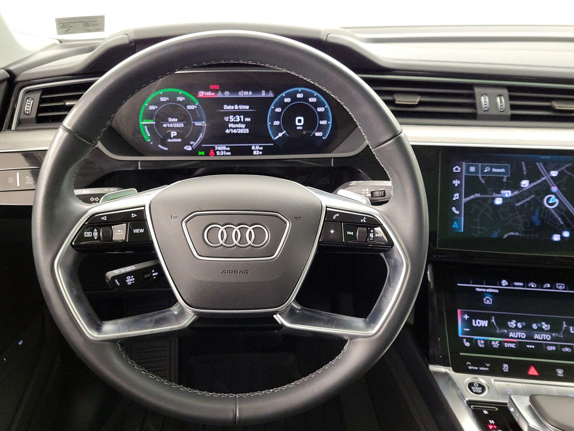 Thumbnail: 2024 Audi Q8 e-tron - 10