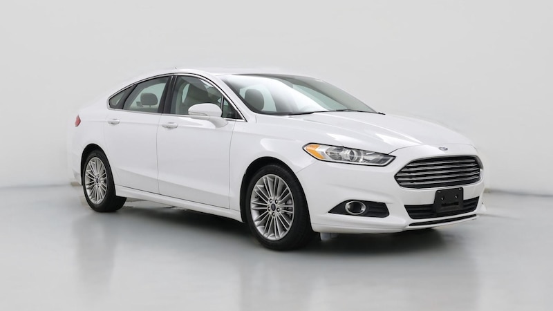 2015 Ford Fusion SE Hero Image