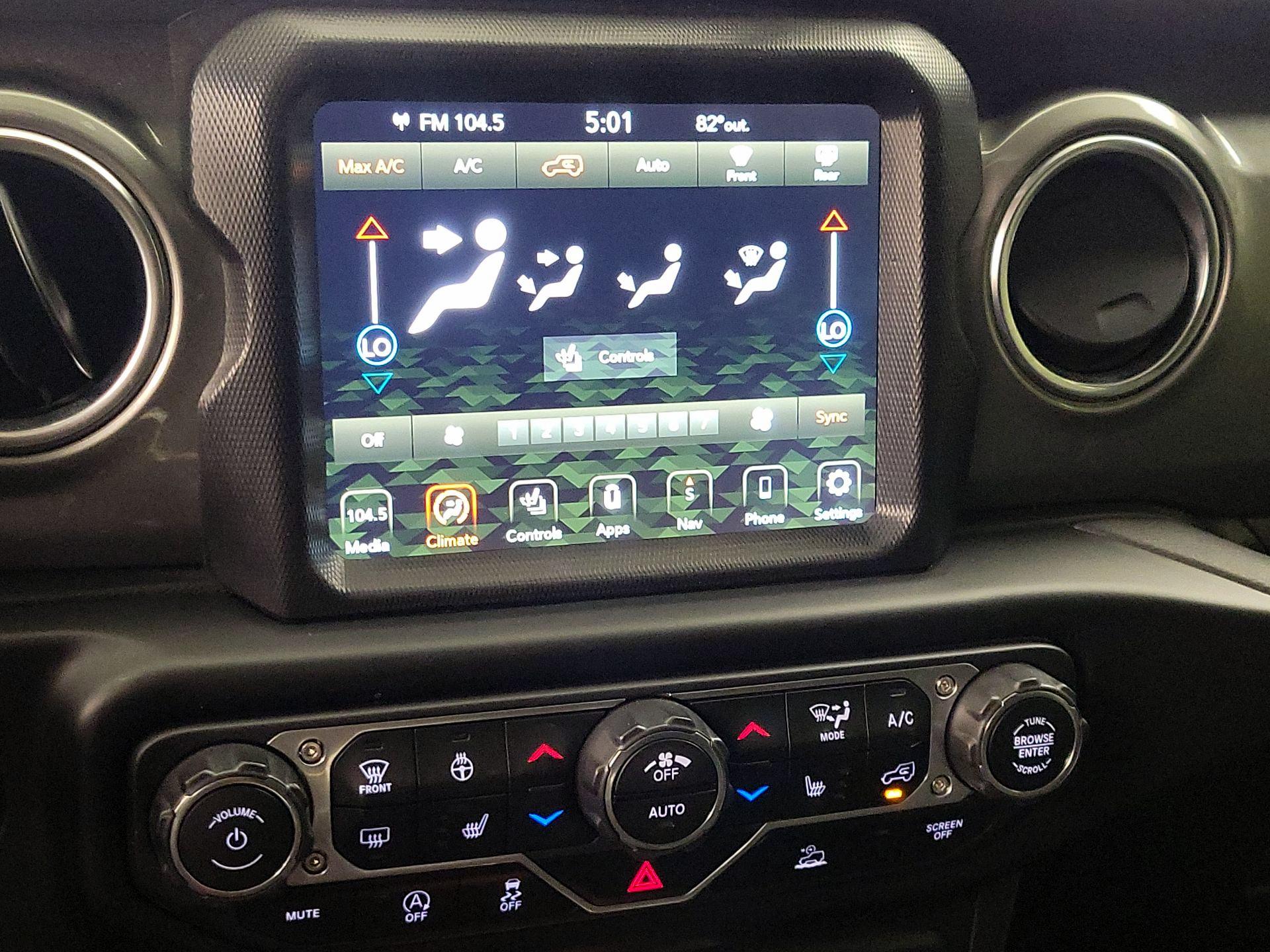 Thumbnail: 2021 Jeep Wrangler - 17