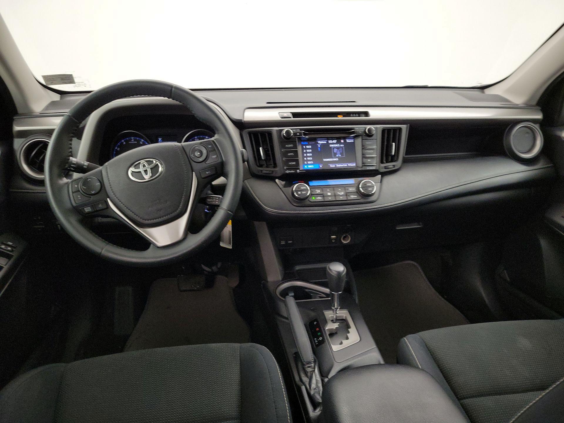 Thumbnail: 2017 Toyota RAV4 - 9