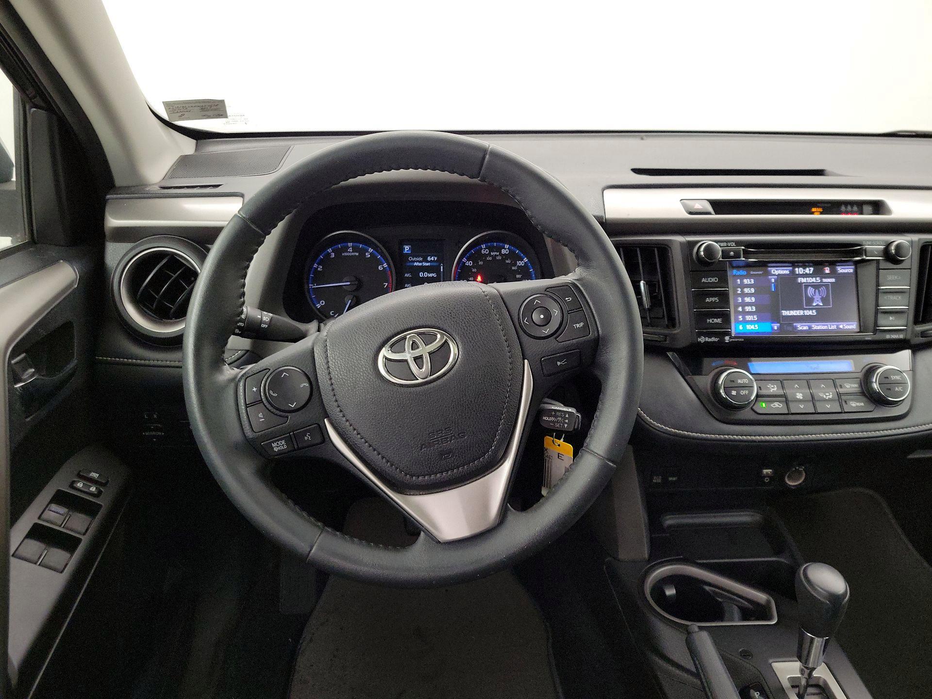 Thumbnail: 2017 Toyota RAV4 - 10