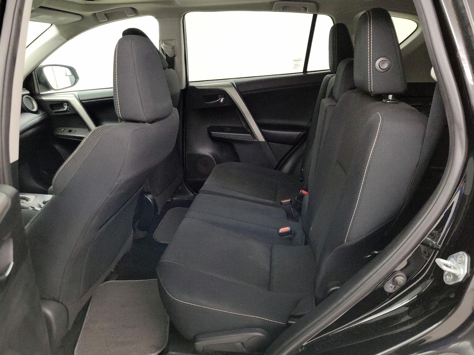 Thumbnail: 2017 Toyota RAV4 - 20