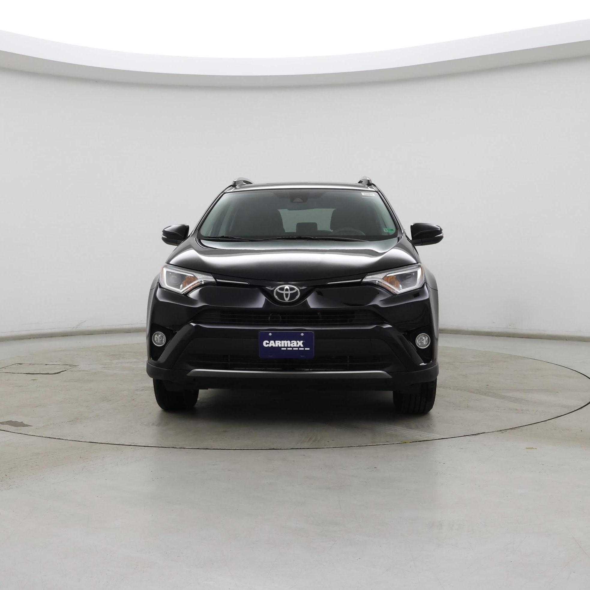 Thumbnail: 2017 Toyota RAV4 - 5