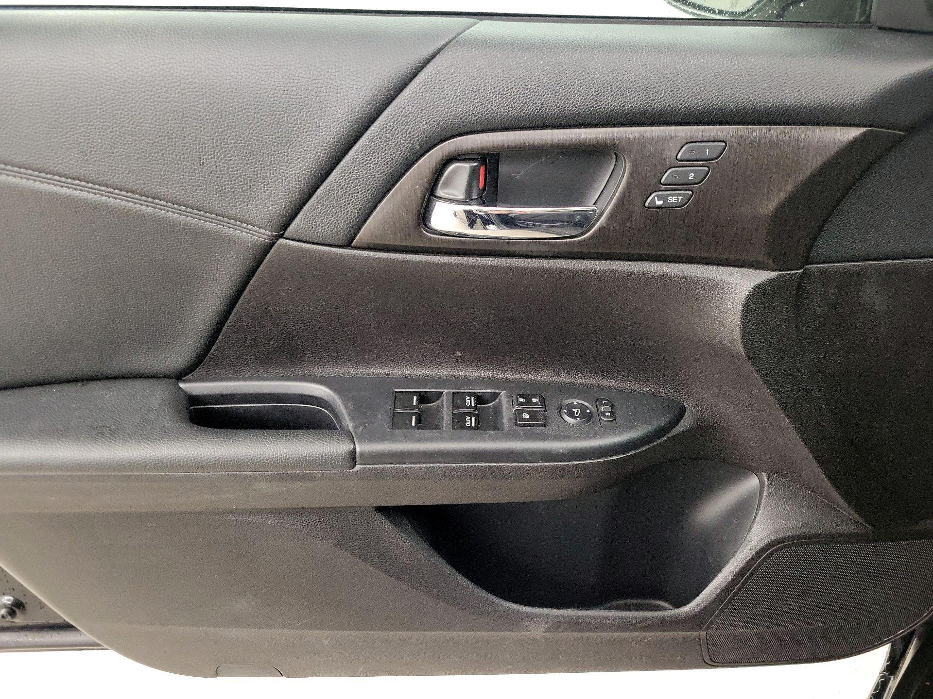 Thumbnail: 2014 Honda Accord - 12