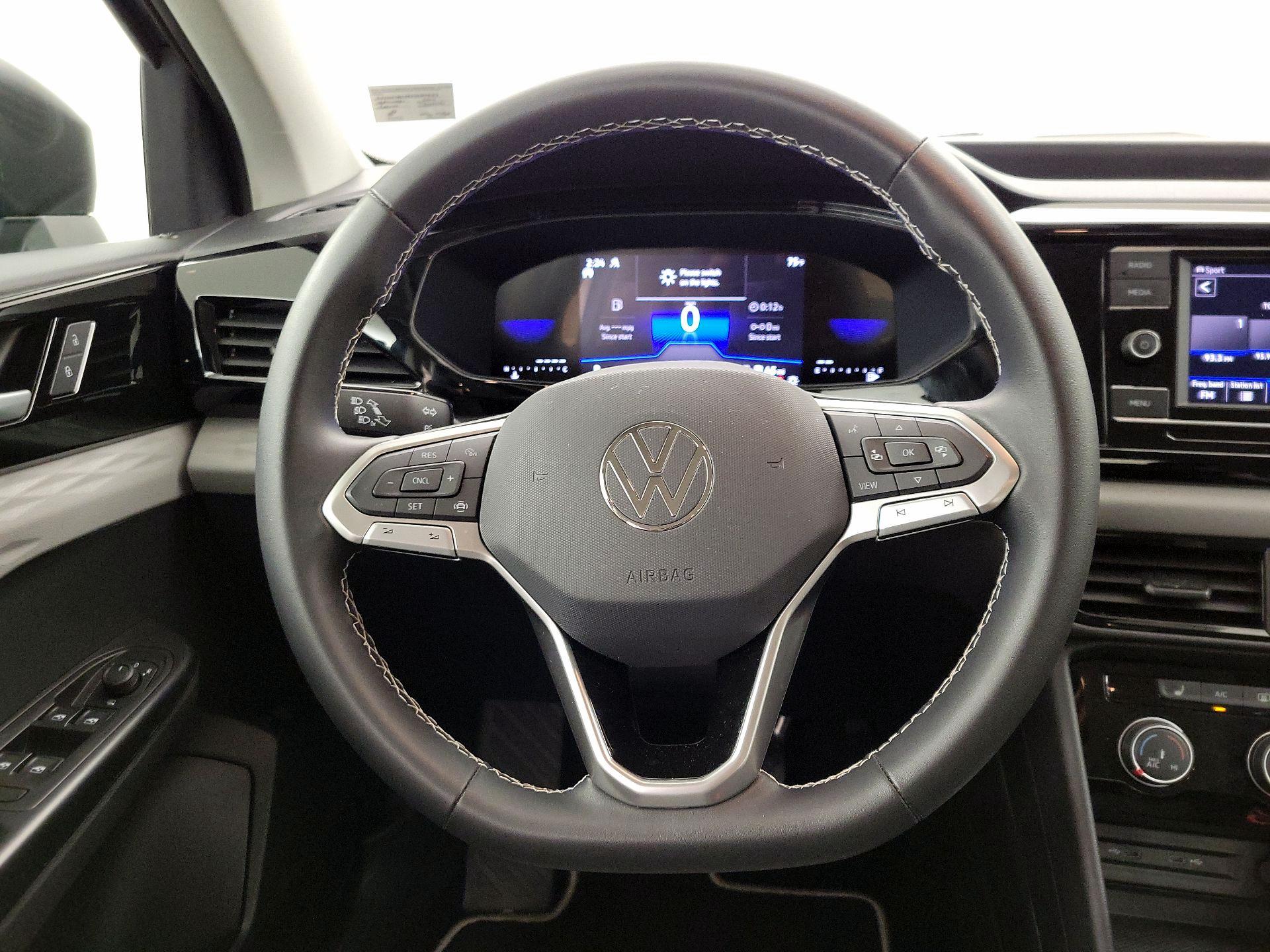 Thumbnail: 2023 Volkswagen Taos - 10