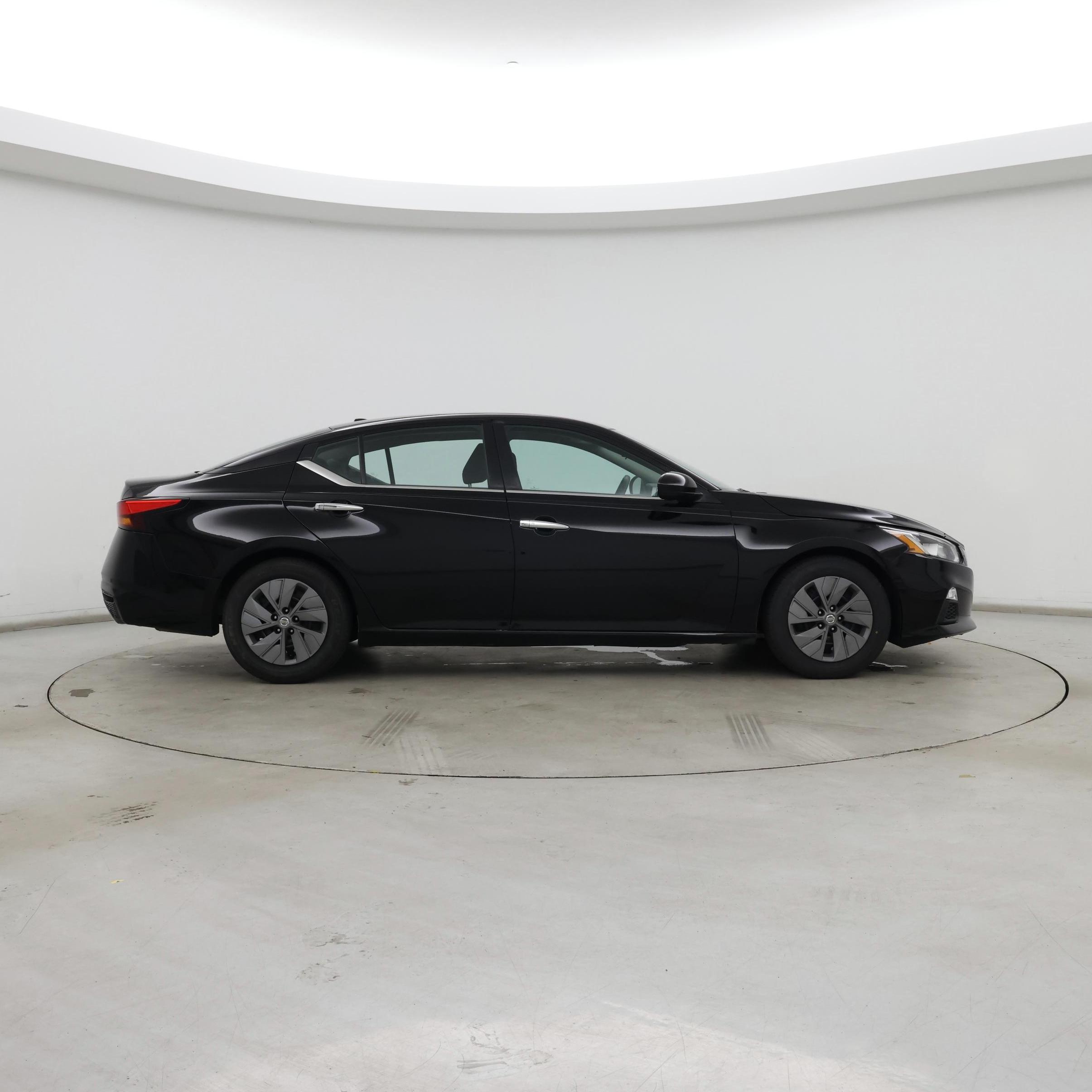 Thumbnail: 2019 Nissan Altima - 7