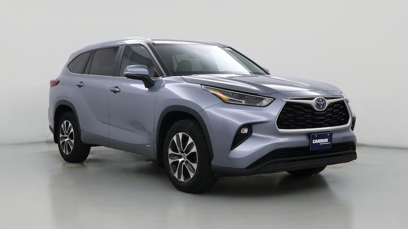 2023 Toyota Highlander XLE Hero Image