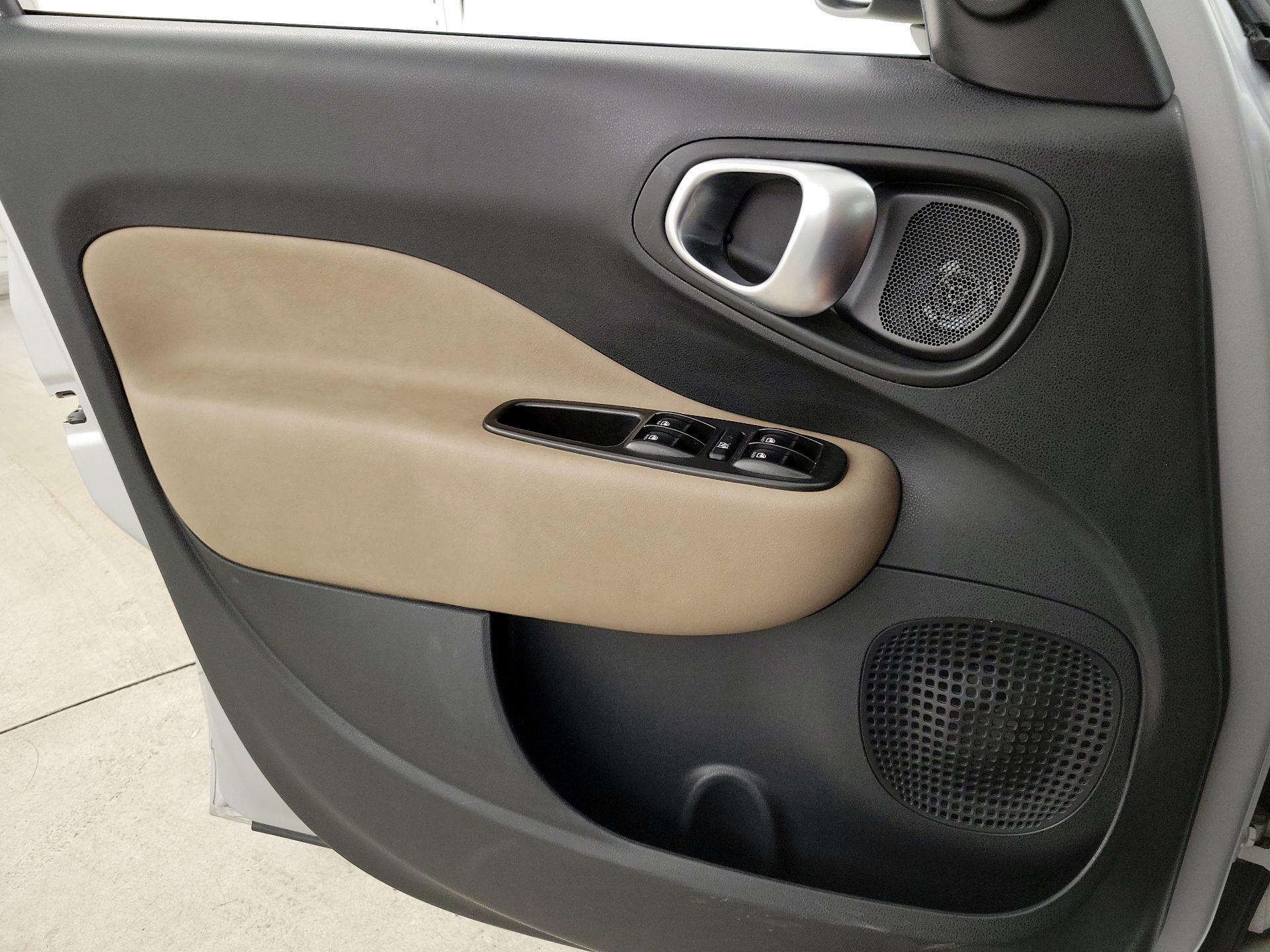 Thumbnail: 2014 Fiat 500L - 12