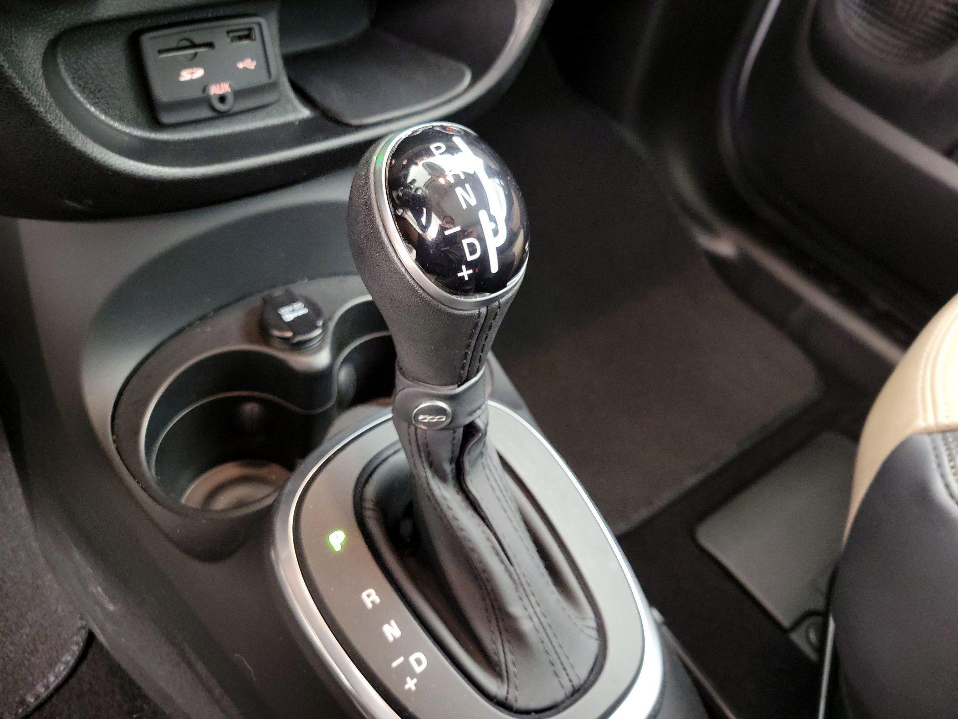 Thumbnail: 2014 Fiat 500L - 17
