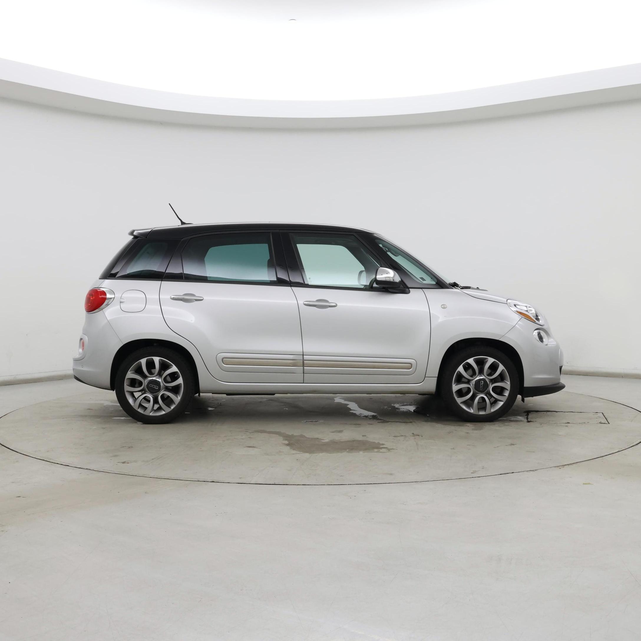 Thumbnail: 2014 Fiat 500L - 7