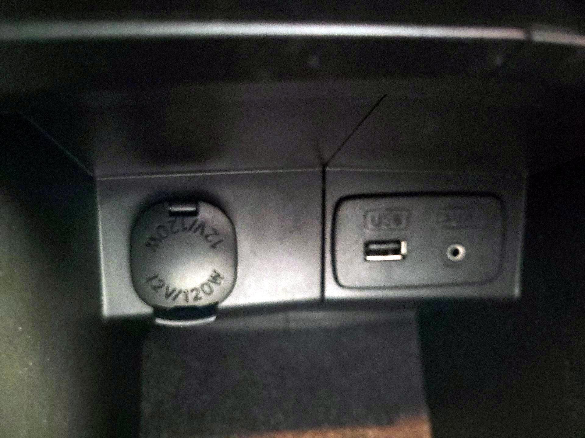 Thumbnail: 2015 Subaru Forester - 18