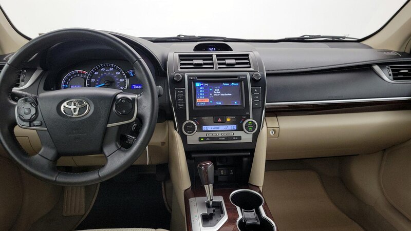 2013 Toyota Camry XLE 9