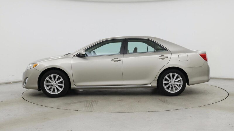 2013 Toyota Camry XLE 3