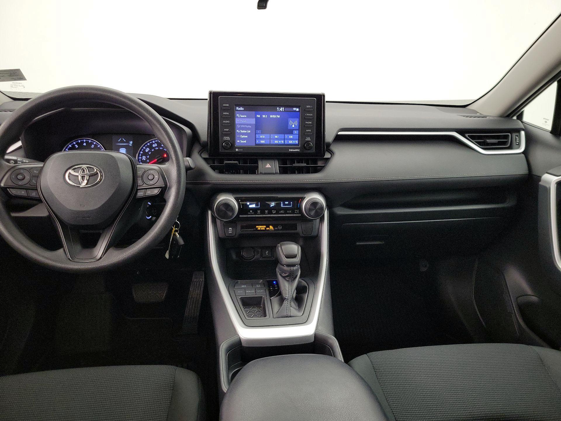 Thumbnail: 2020 Toyota RAV4 - 9