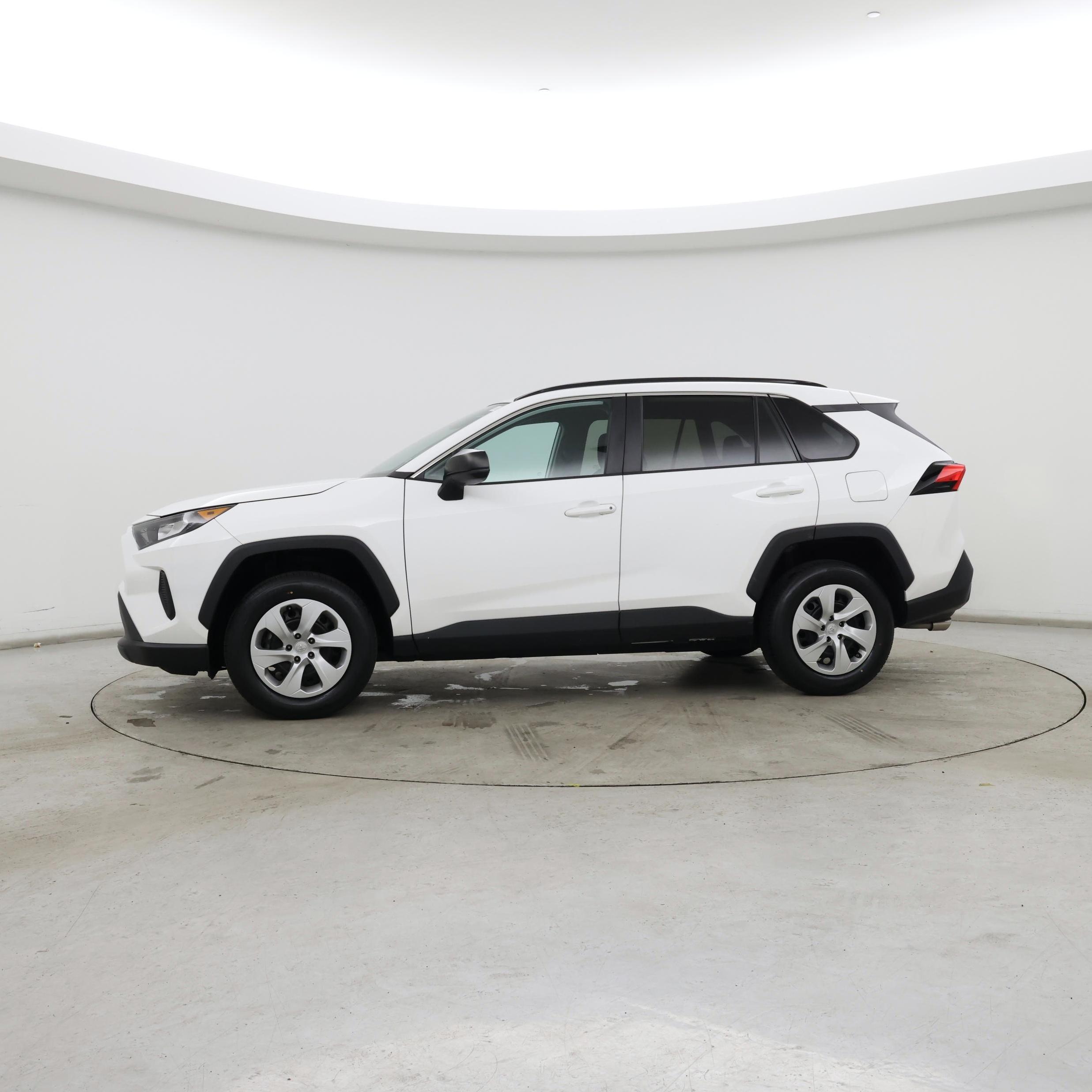 Thumbnail: 2020 Toyota RAV4 - 3