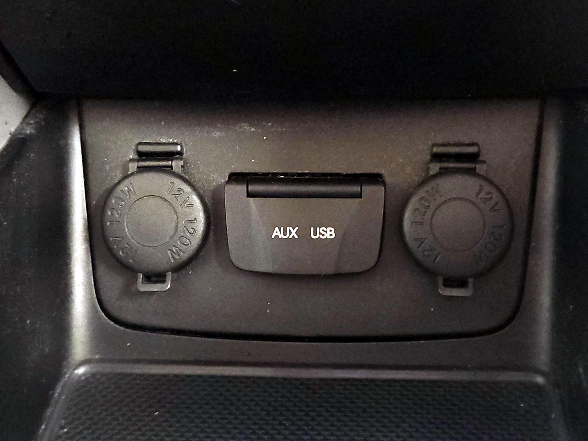 Thumbnail: 2014 Hyundai Sonata - 18