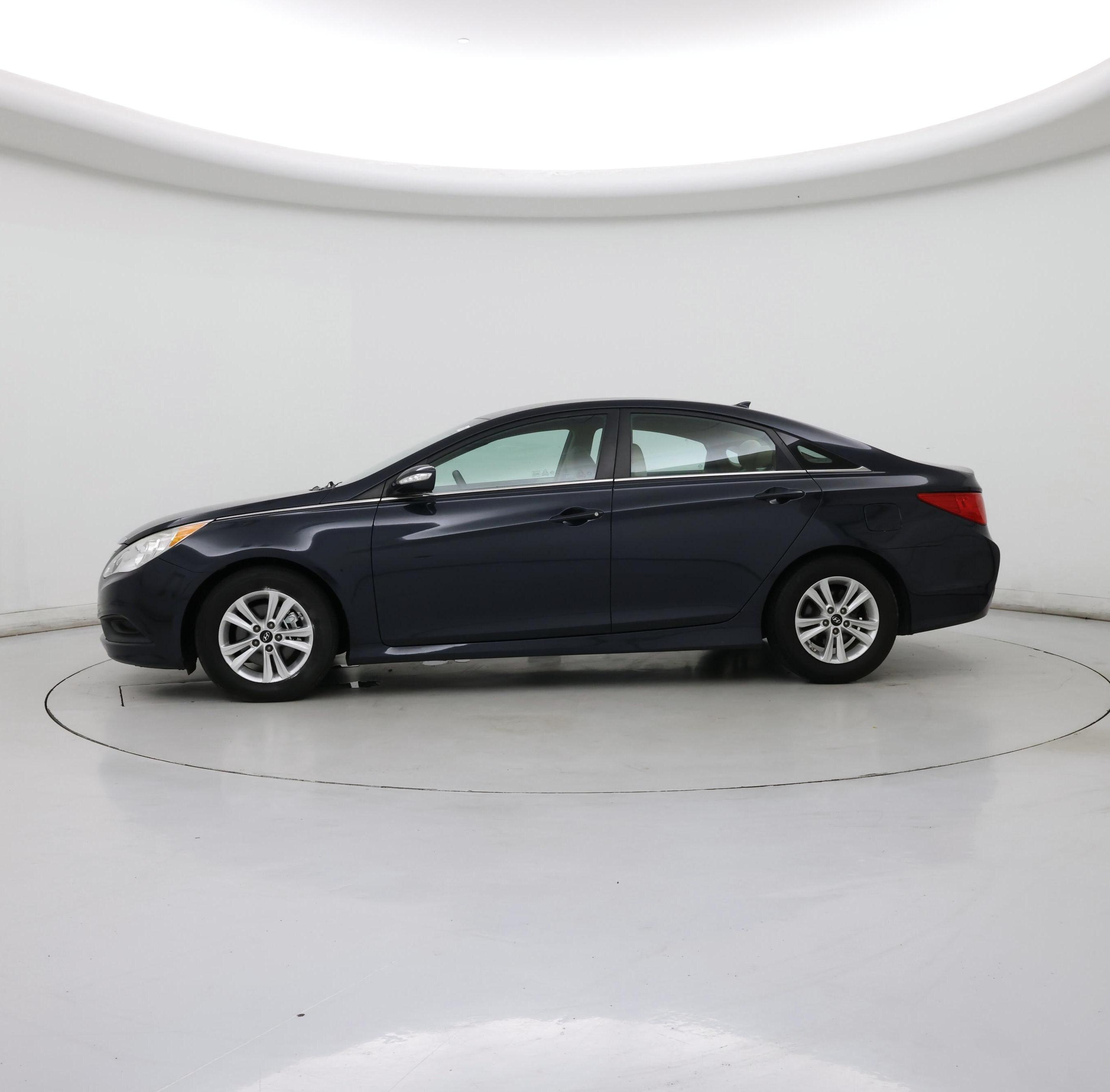 Thumbnail: 2014 Hyundai Sonata - 3