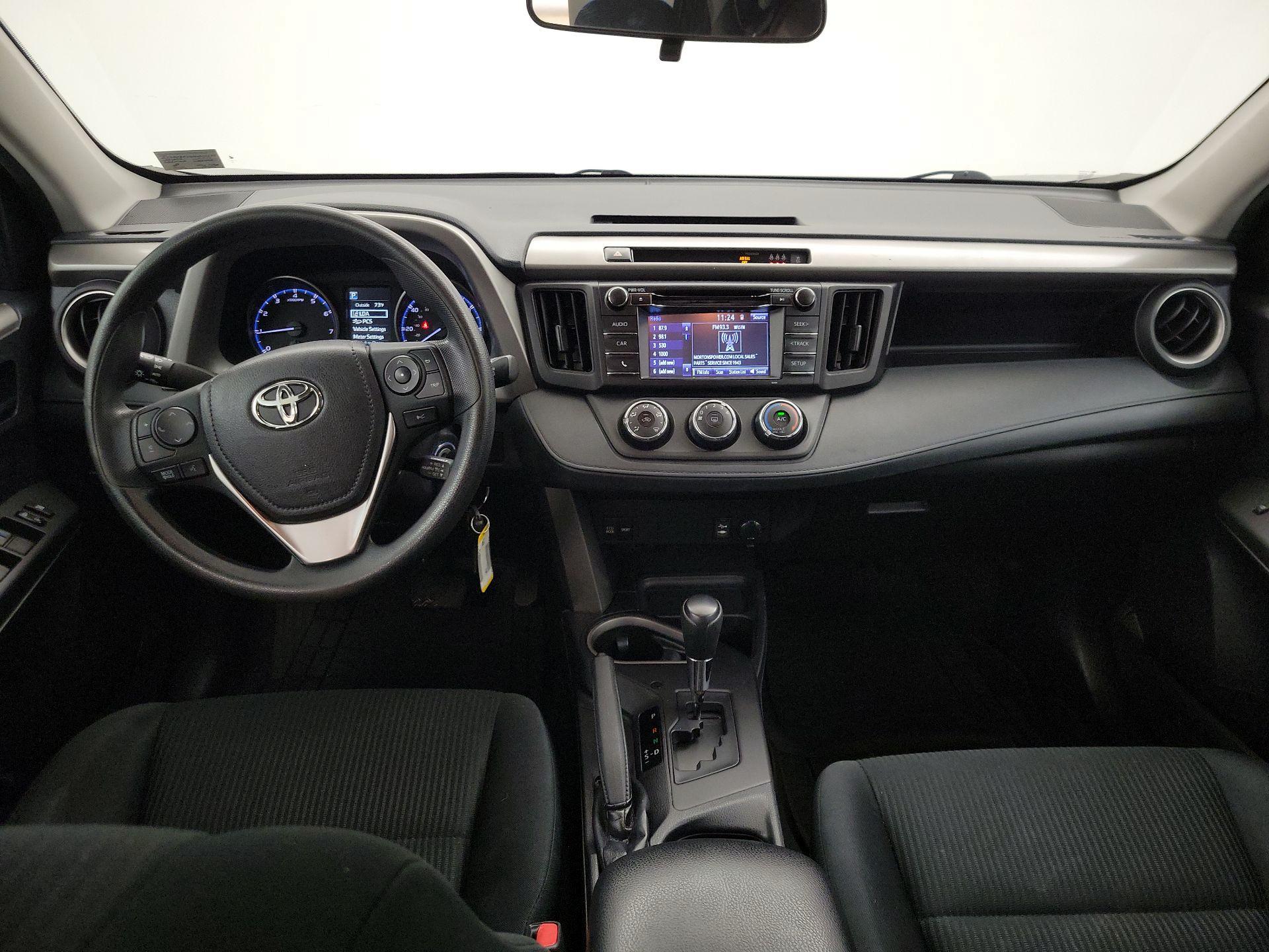 Thumbnail: 2017 Toyota RAV4 - 9