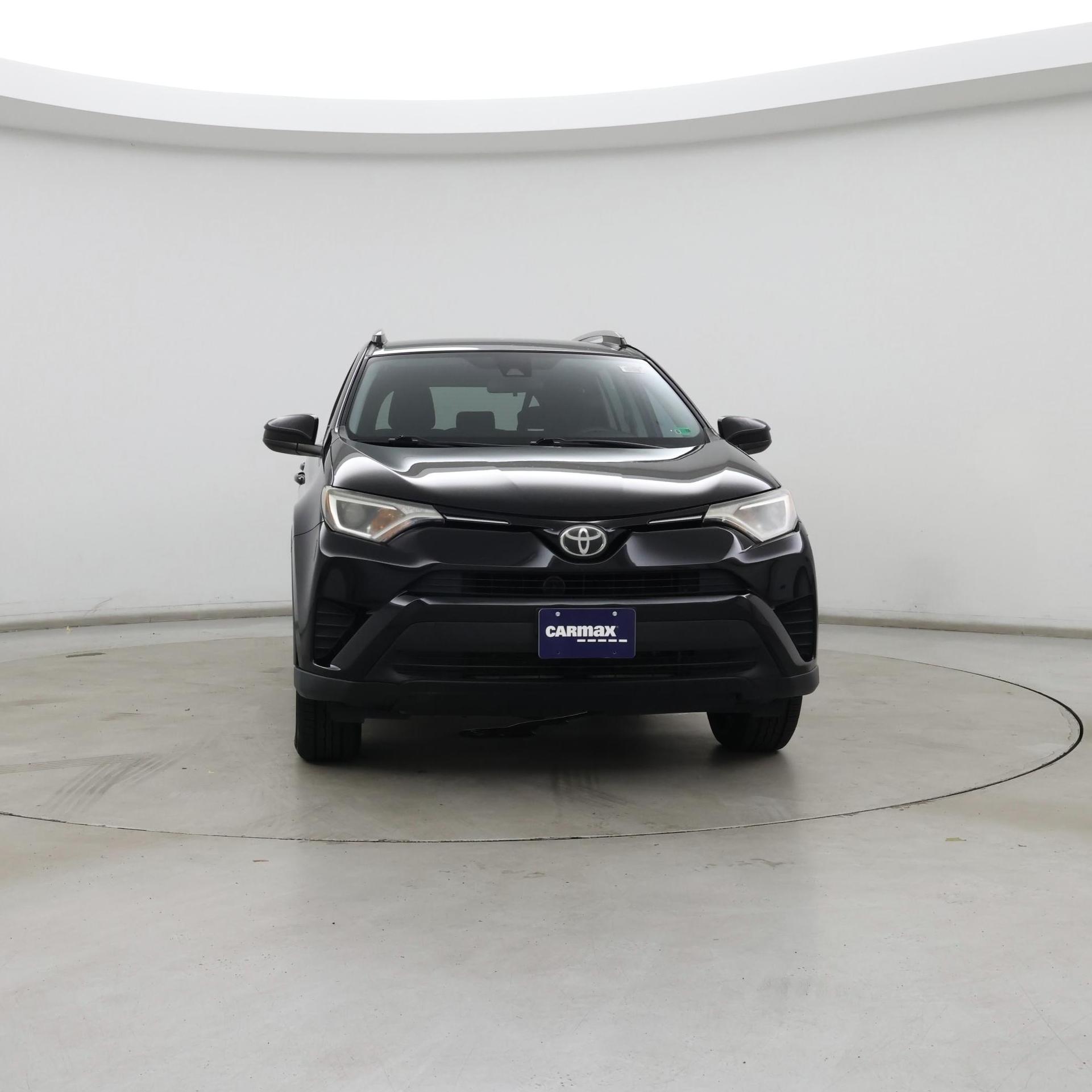 Thumbnail: 2017 Toyota RAV4 - 5