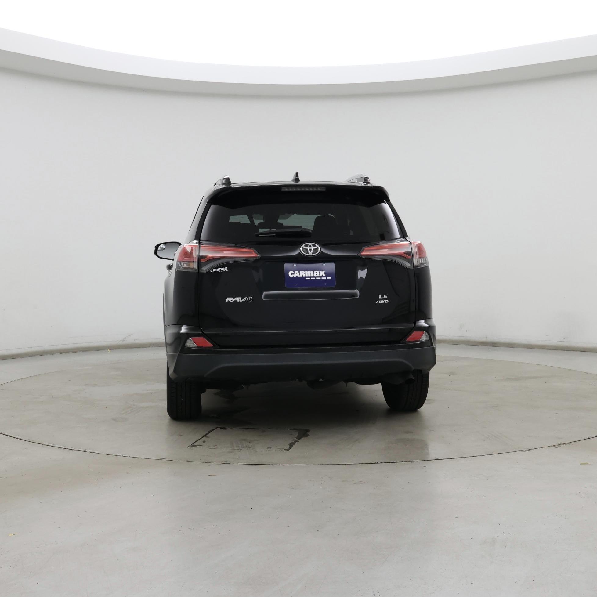 Thumbnail: 2017 Toyota RAV4 - 6