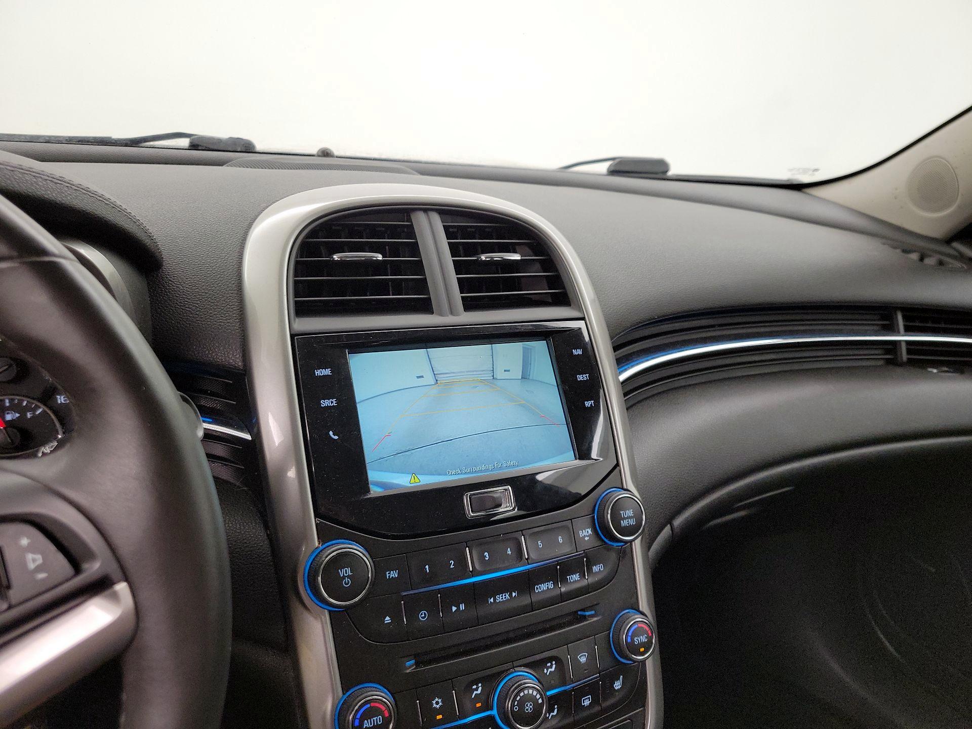 Thumbnail: 2016 Chevrolet Malibu - 15