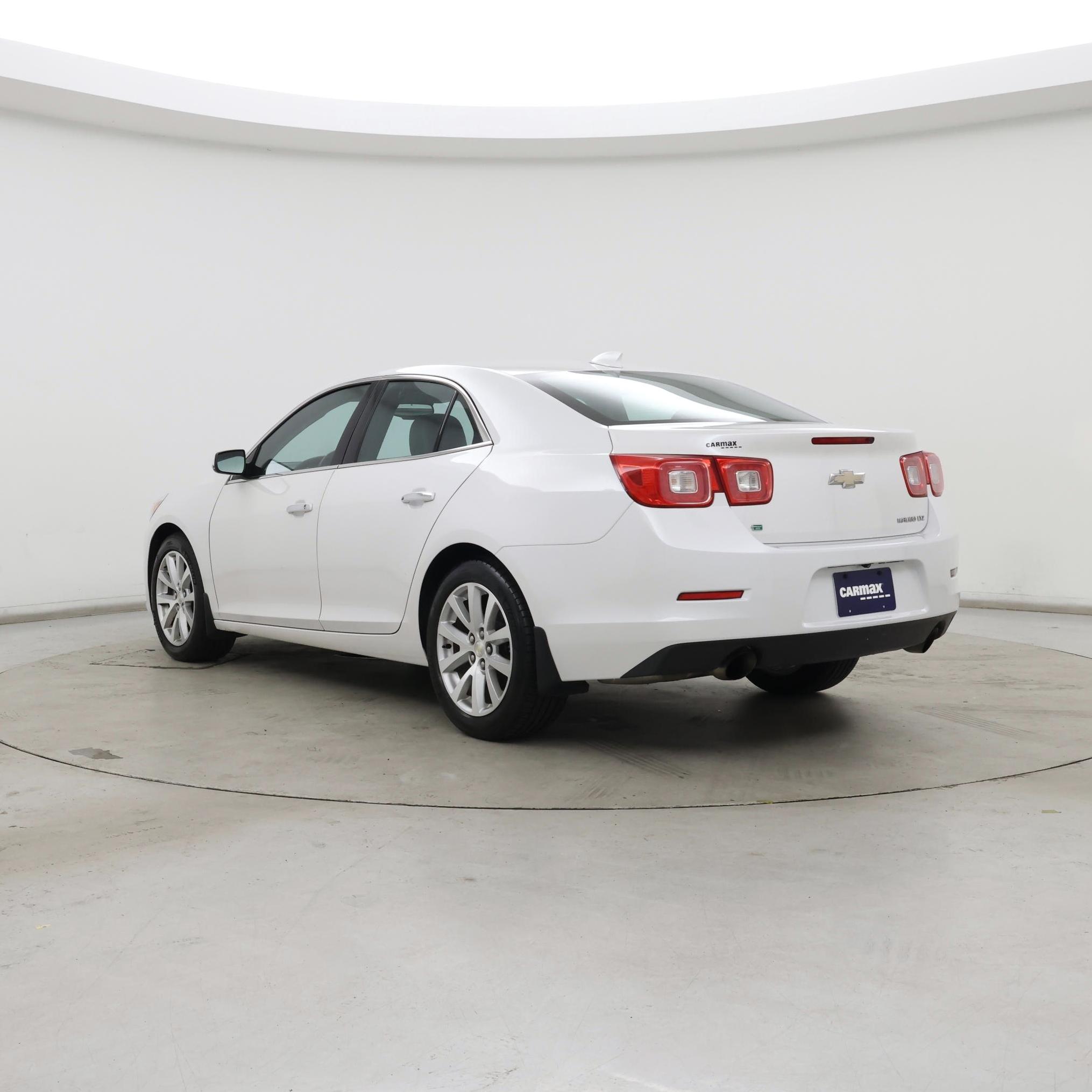 Thumbnail: 2016 Chevrolet Malibu - 2