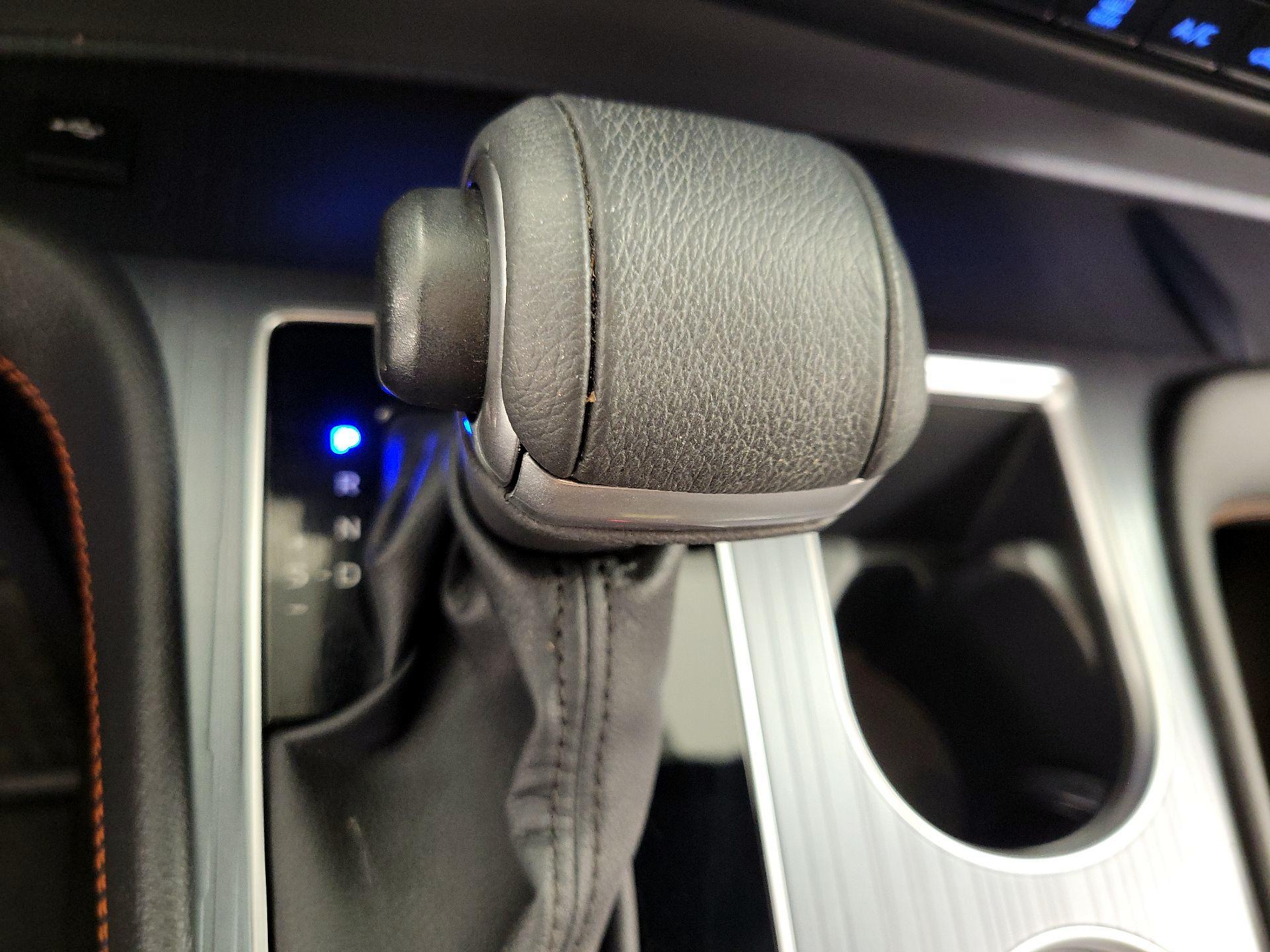 Thumbnail: 2023 Toyota Sienna - 17