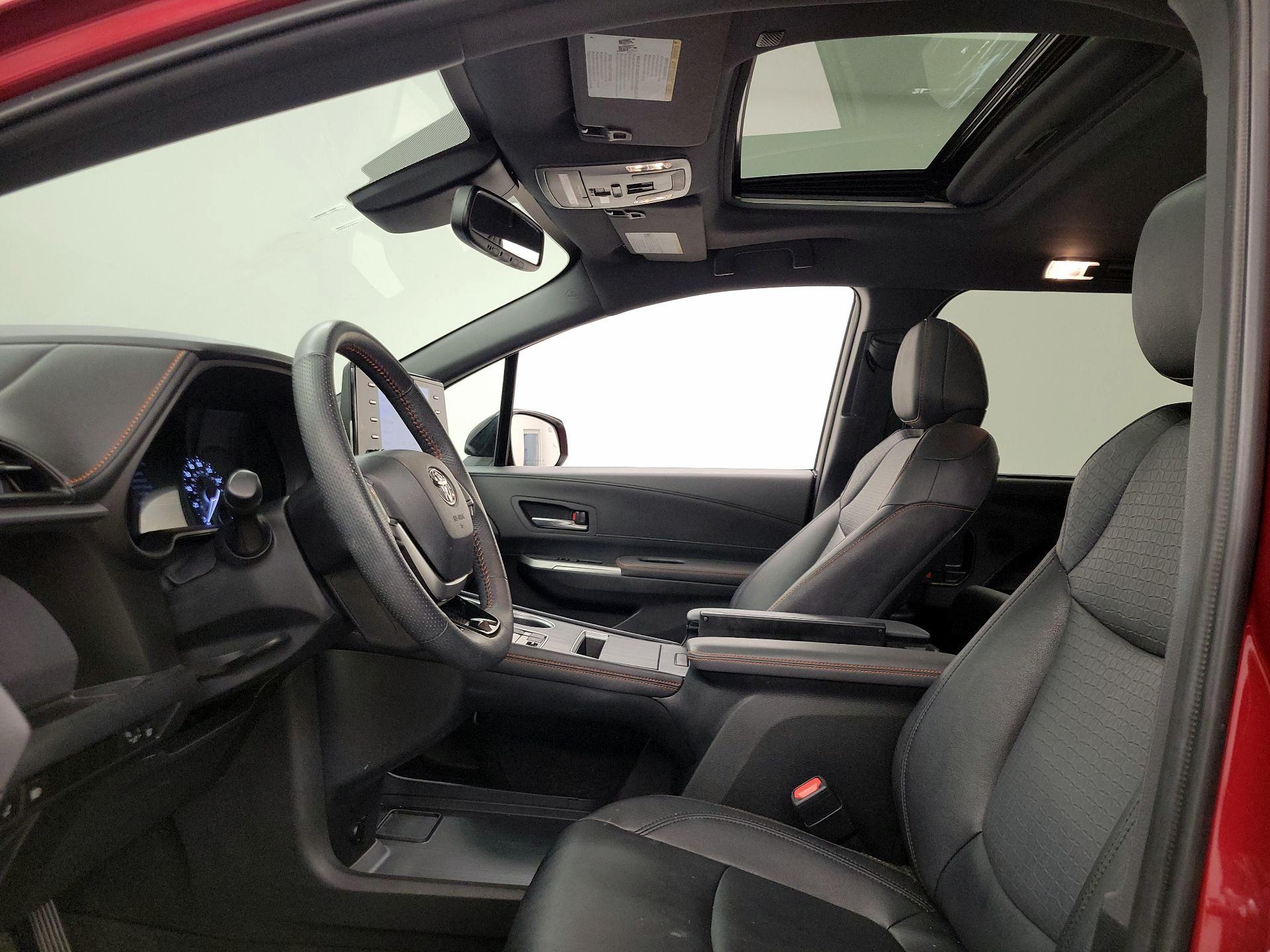 Thumbnail: 2023 Toyota Sienna - 19