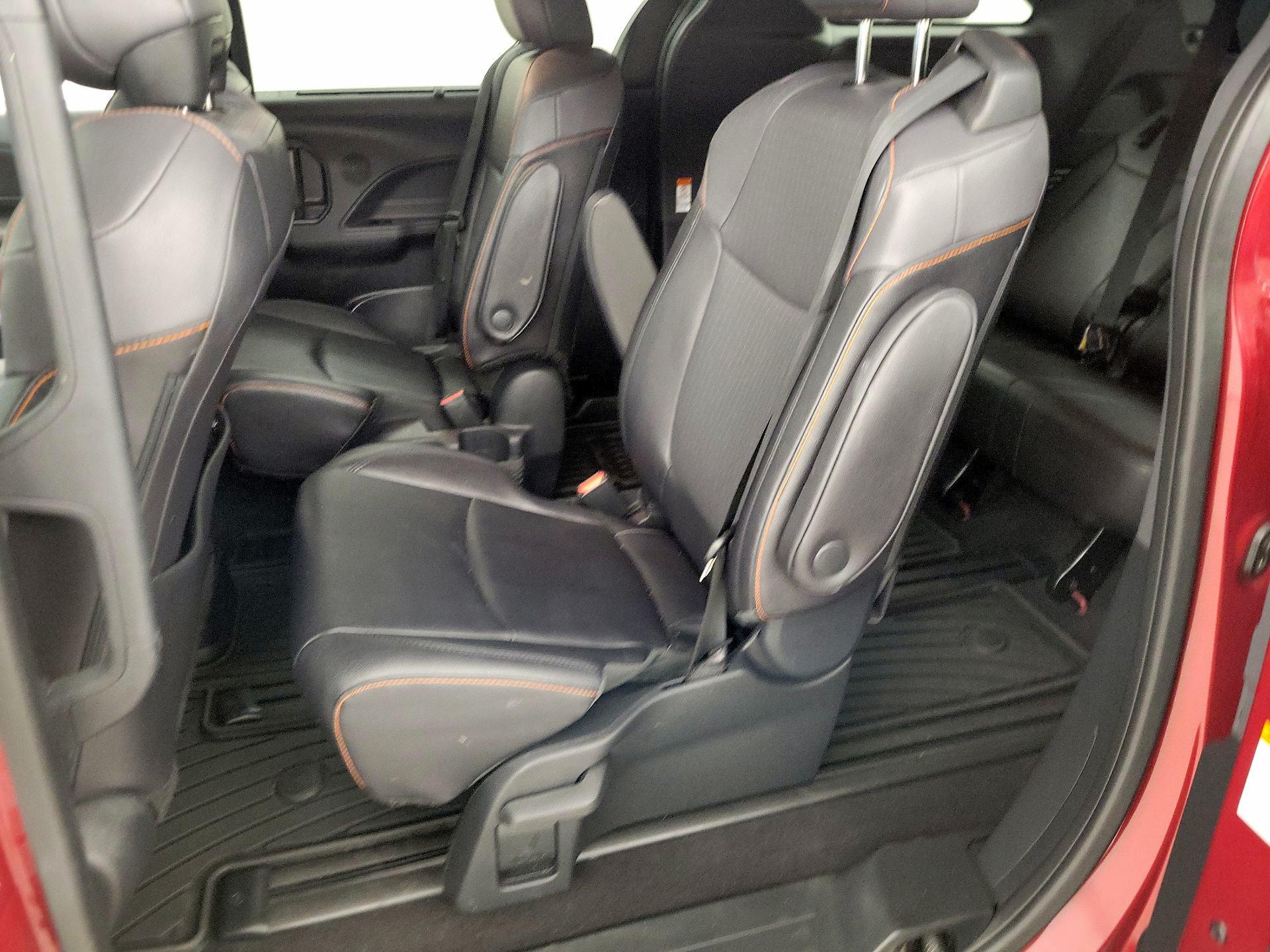 Thumbnail: 2023 Toyota Sienna - 20