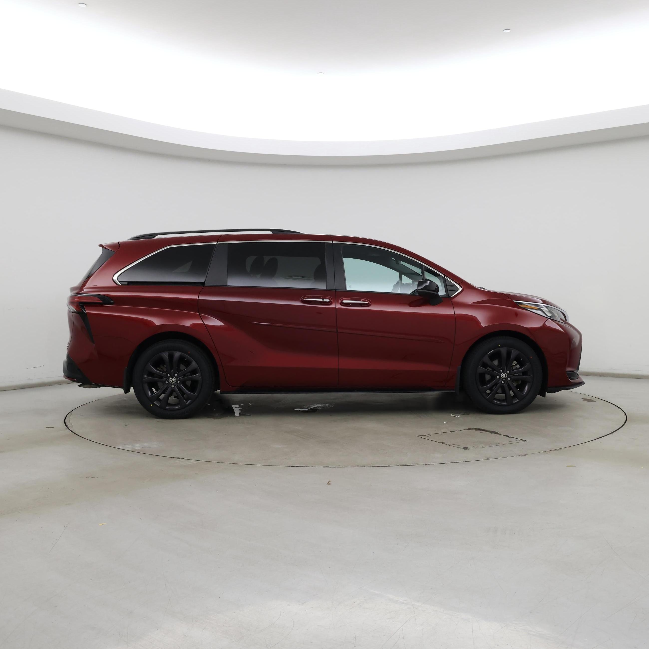 Thumbnail: 2023 Toyota Sienna - 7