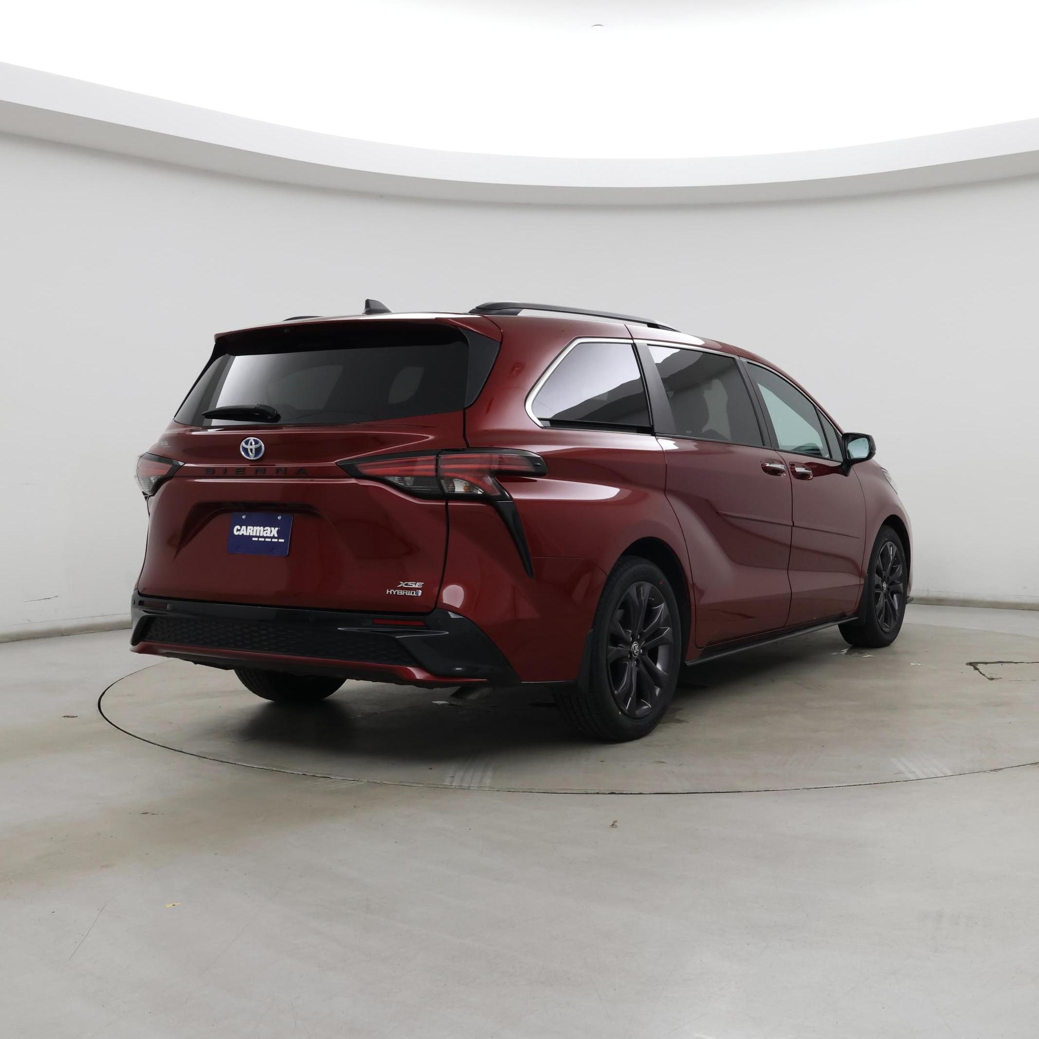 Thumbnail: 2023 Toyota Sienna - 8